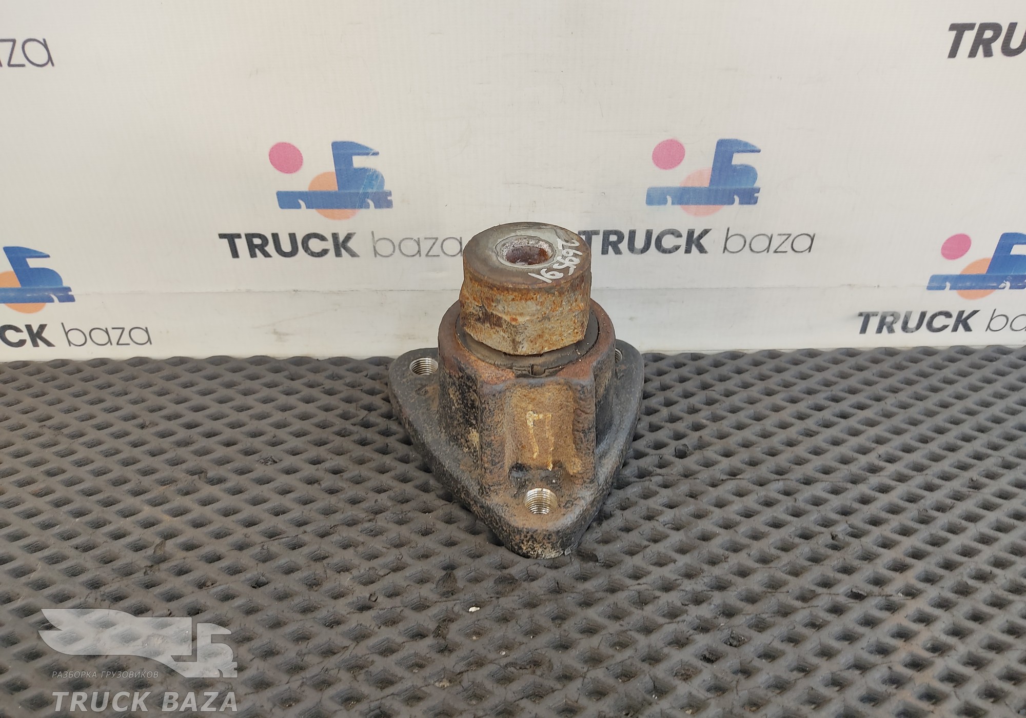 549013704001 Кронштейн ящика АКБ для КАМАЗ 54901