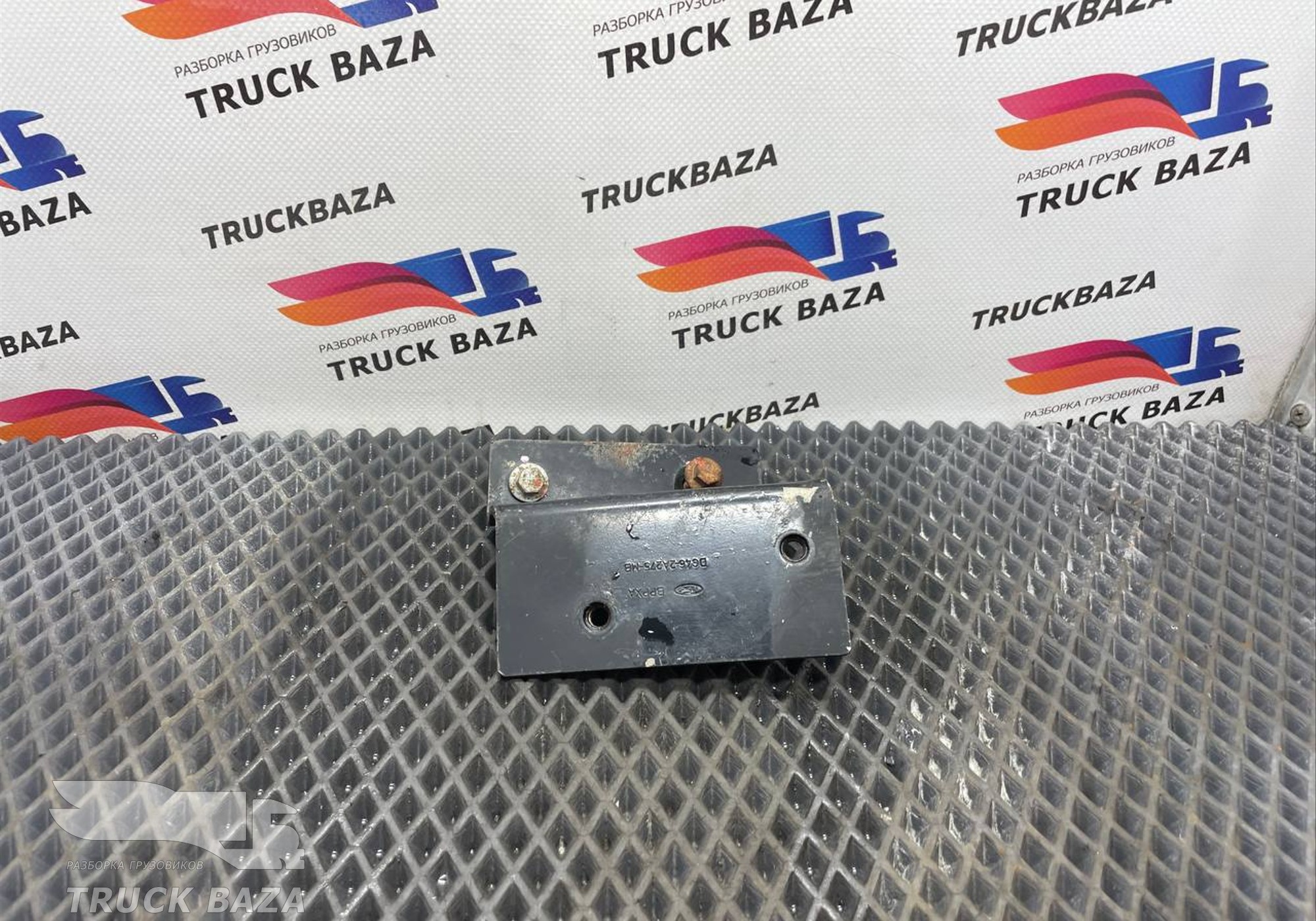 DC462A275MB Кронштейн рамы для Ford F-MAX (с 2018)