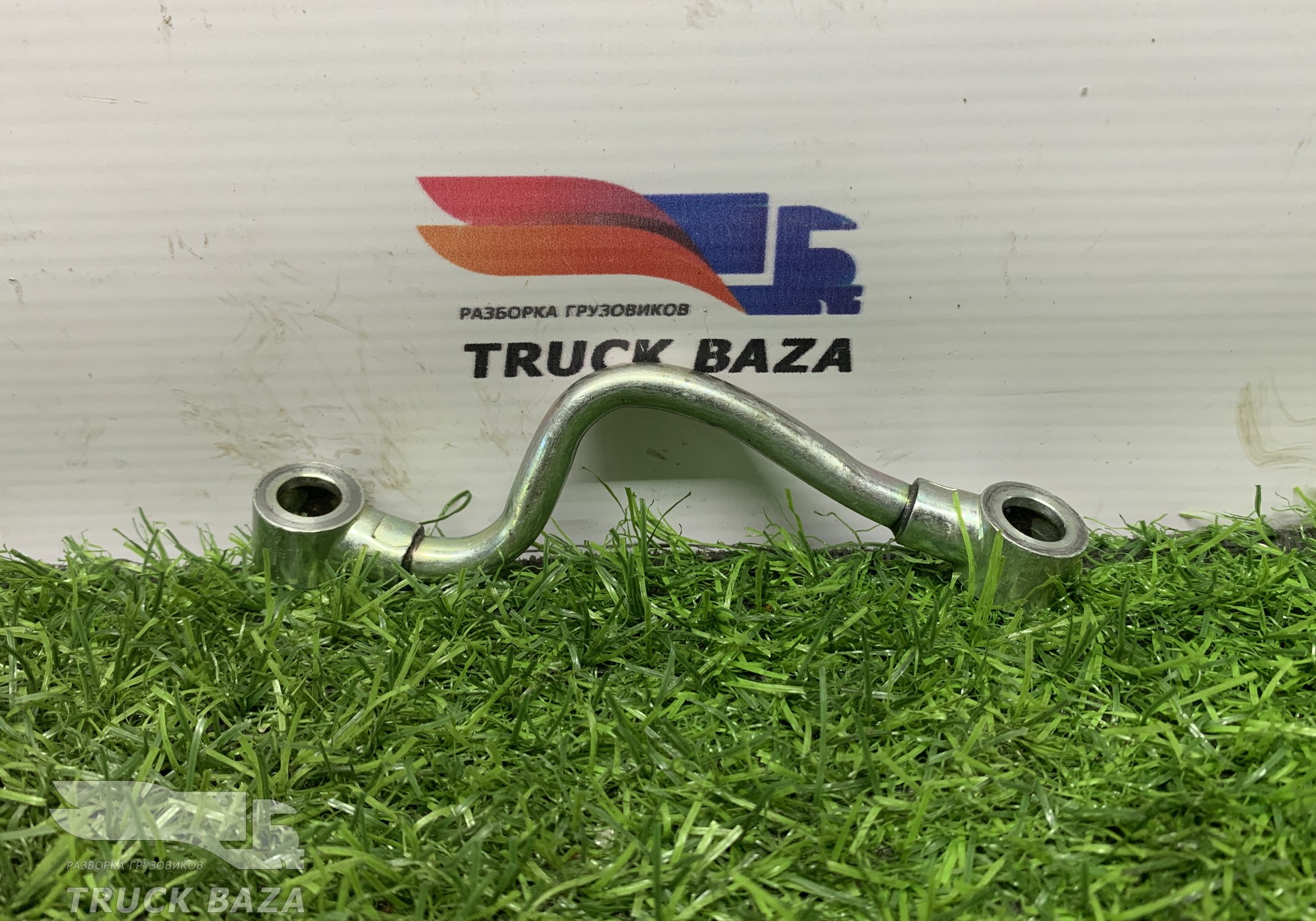 1000721163 Трубка масляная для Shacman X3000 (с 2014)