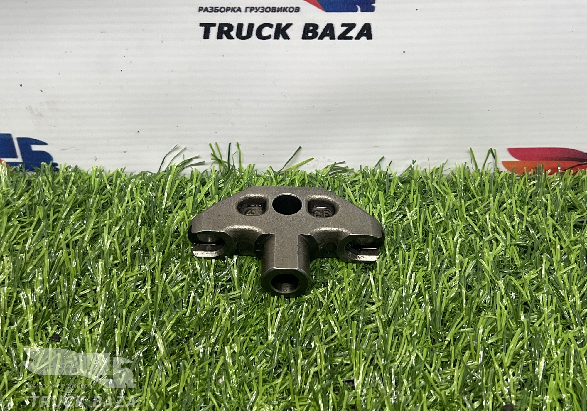 1675249 Коромысло