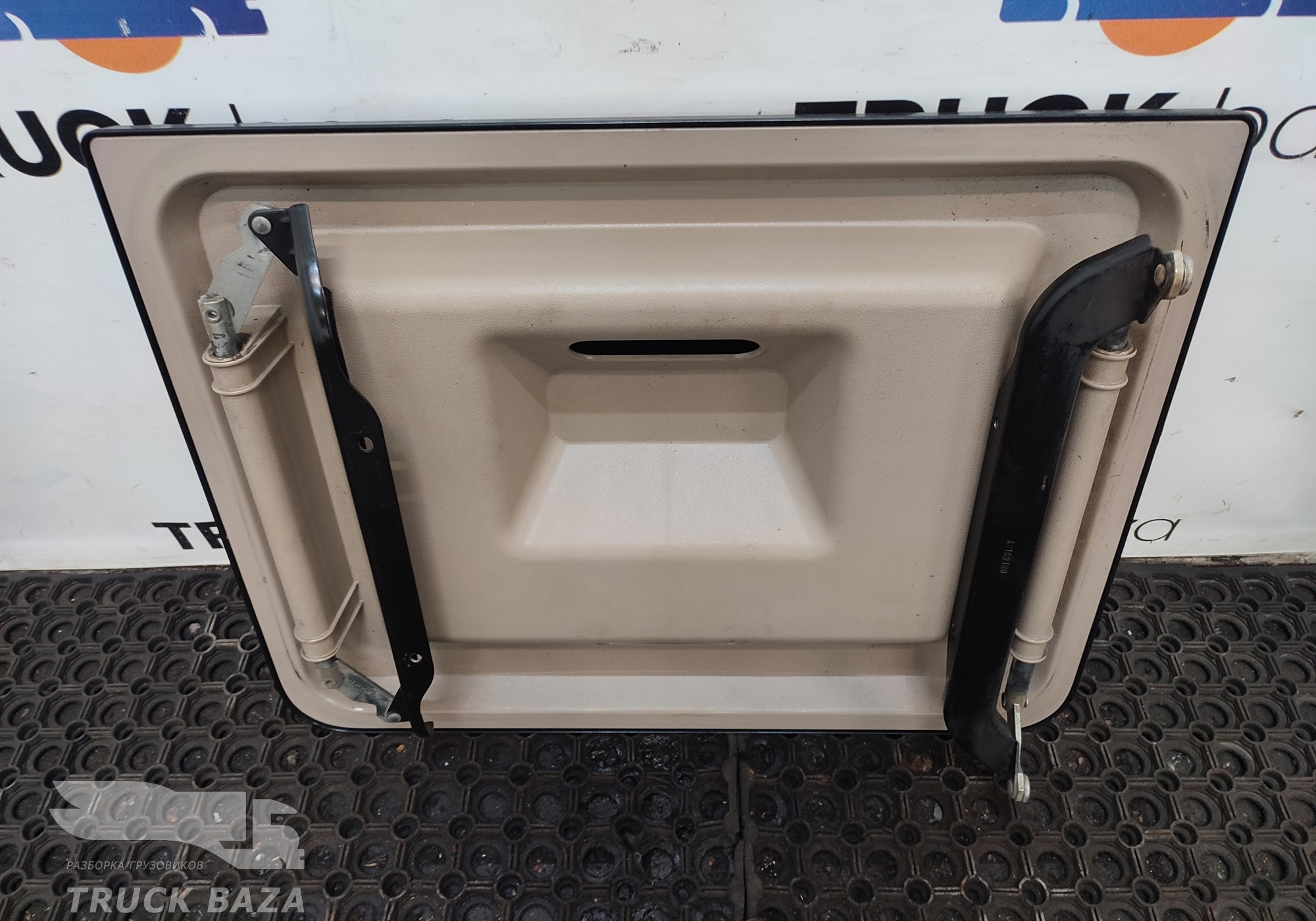 1721364 Люк механический в сборе