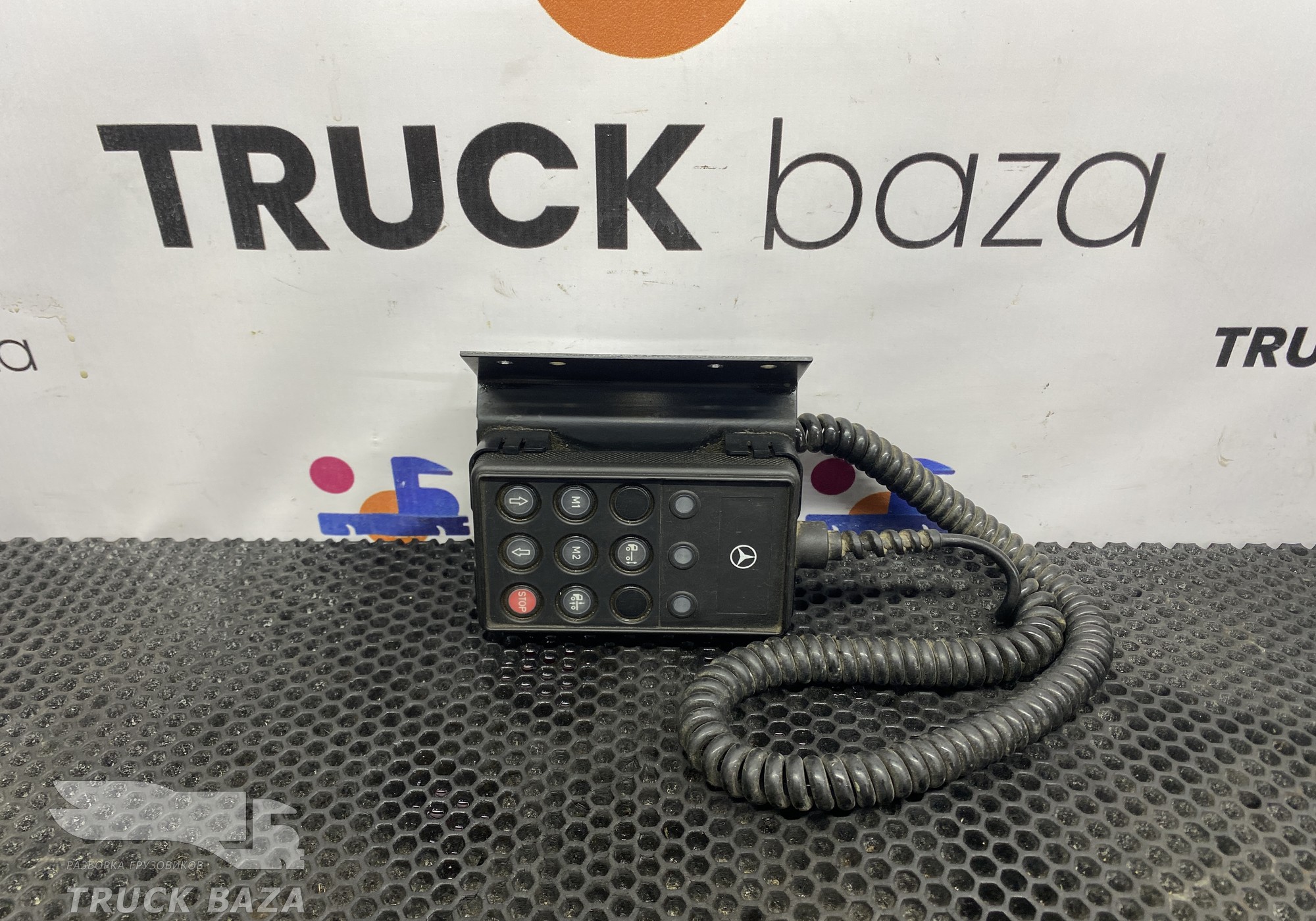 A0015458213 Пульт управления пневмоподвеской для Mercedes-Benz Actros MP1 (с 1996 по 2003)