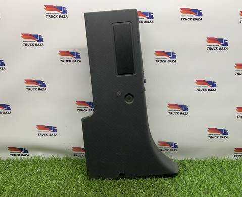 82404574 Накладка передней стойки для Renault T (с 2013)