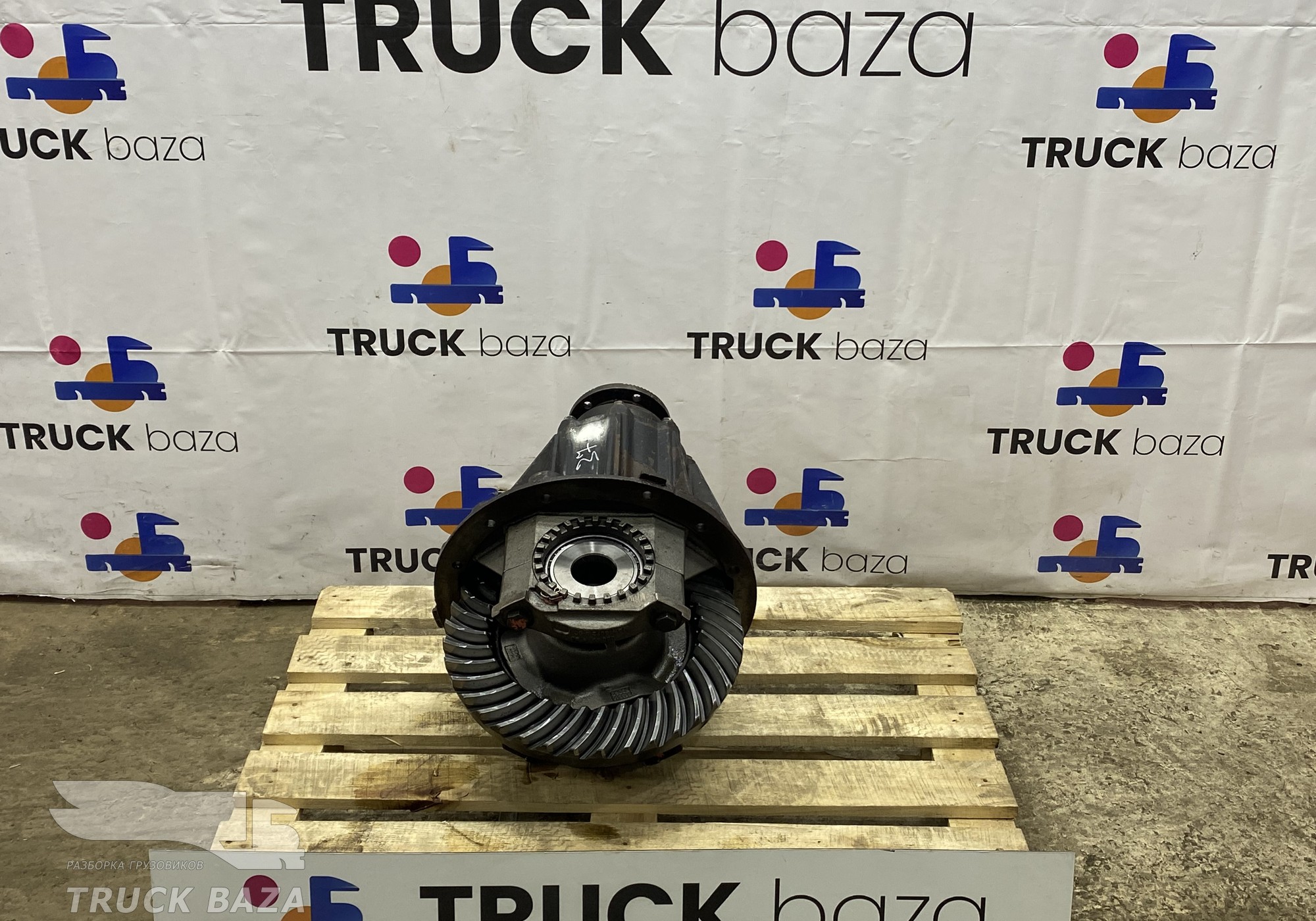 81350106132 Редуктор заднего моста HY-1350 4.11 (37/9)