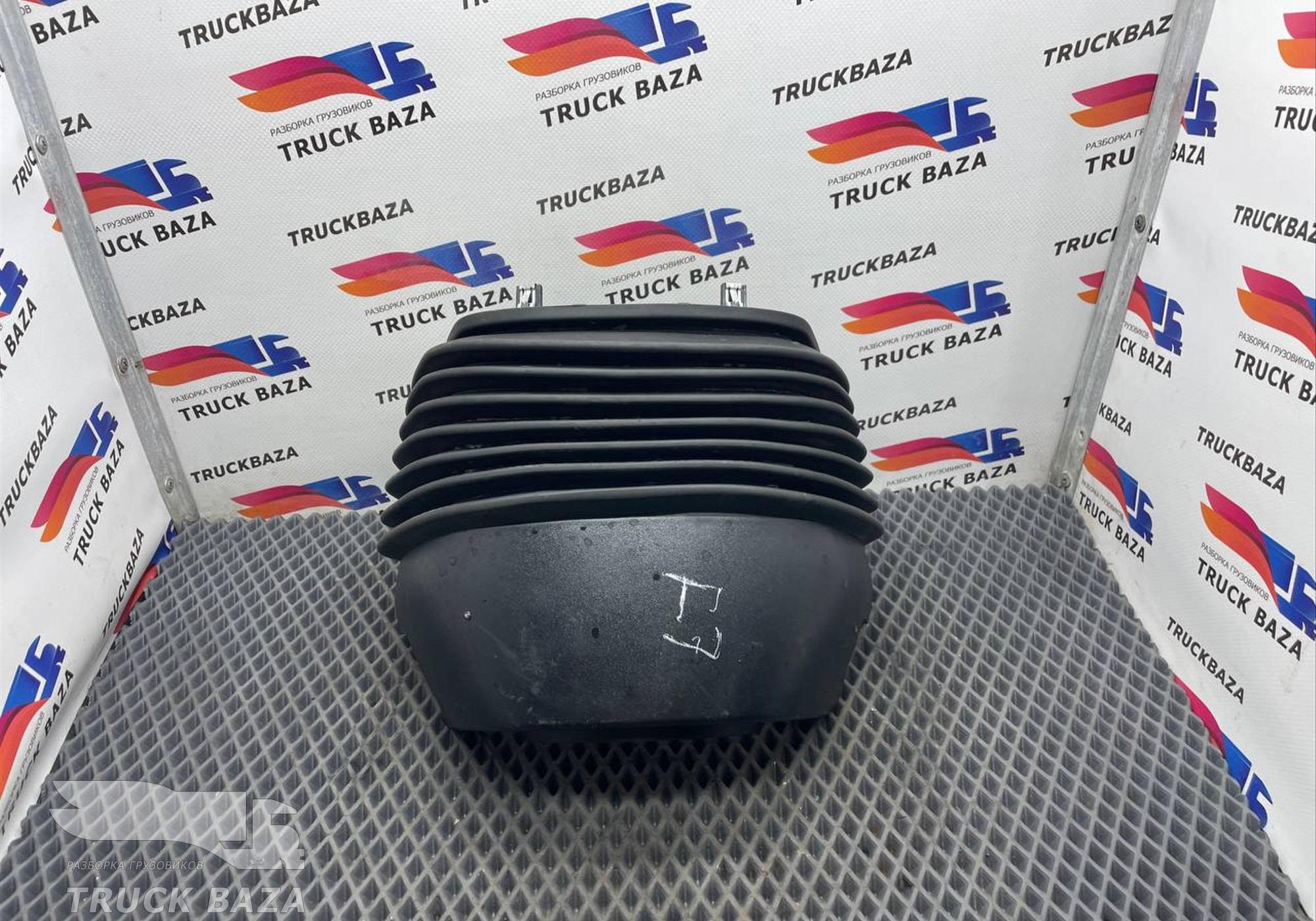 JC463533 Накладка рулевой колонки для Ford F-MAX (с 2018)