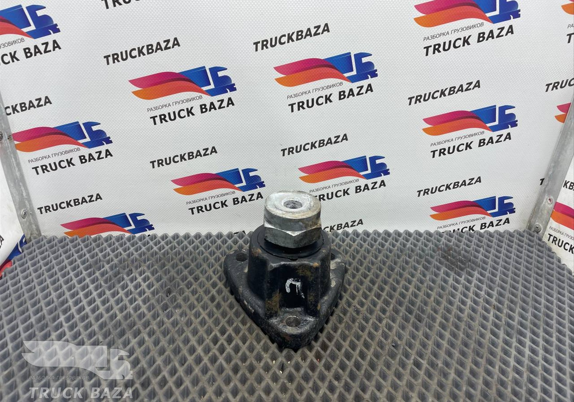 549013704001 Кронштейн ящика АКБ для КАМАЗ 54901