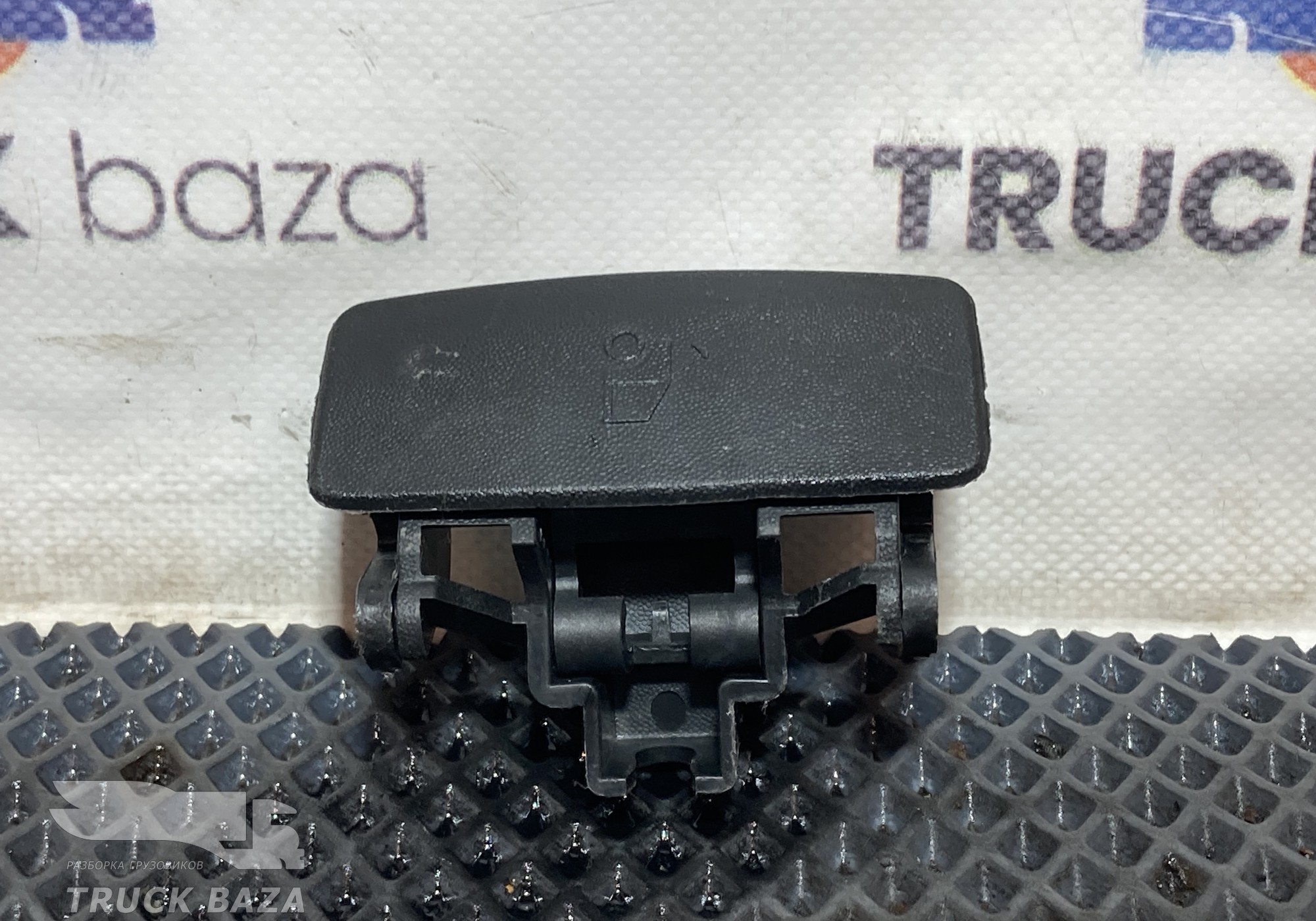 81617016369 Ручка открывания капота