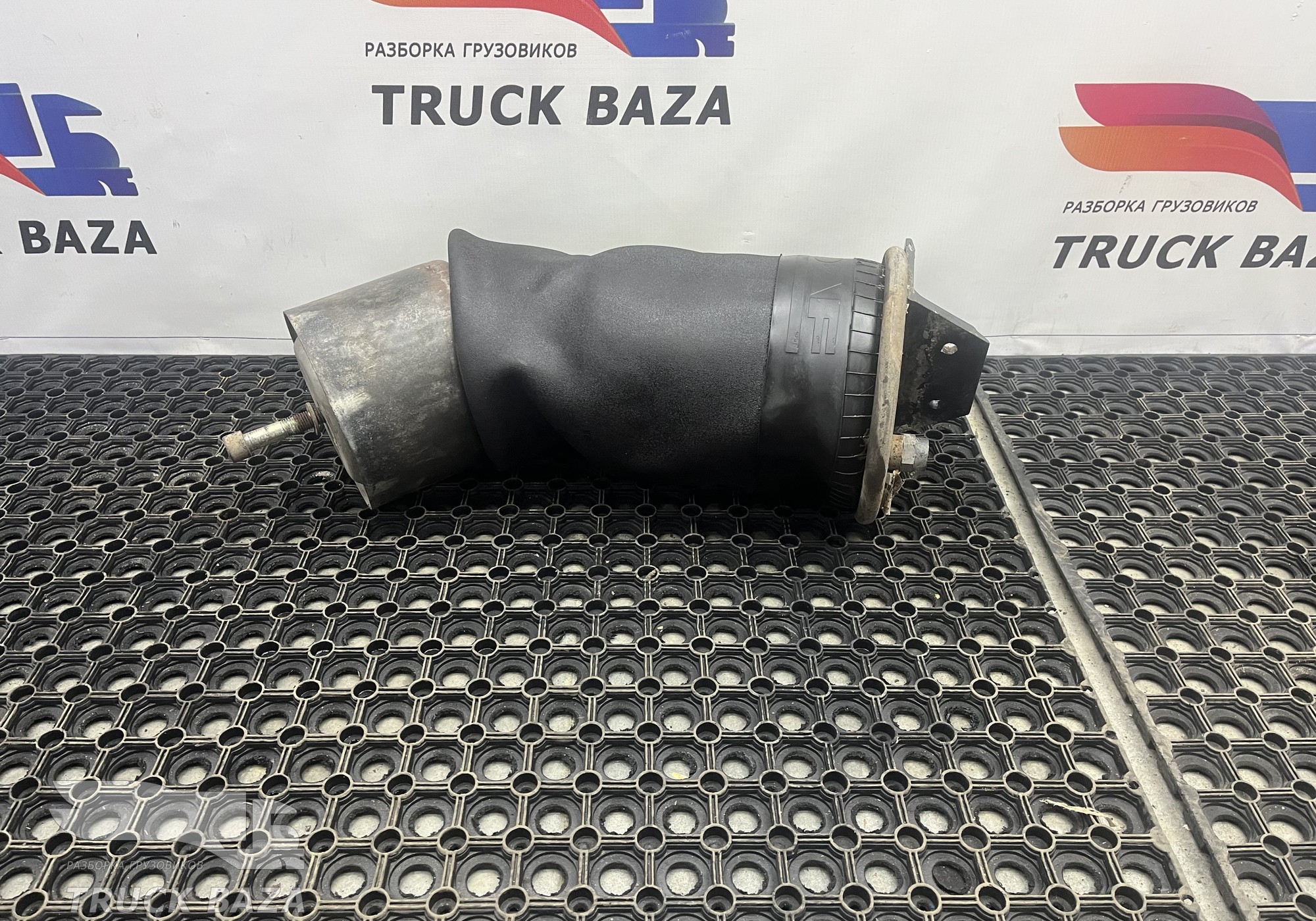 1697678 Подушка пневмоподвески задняя