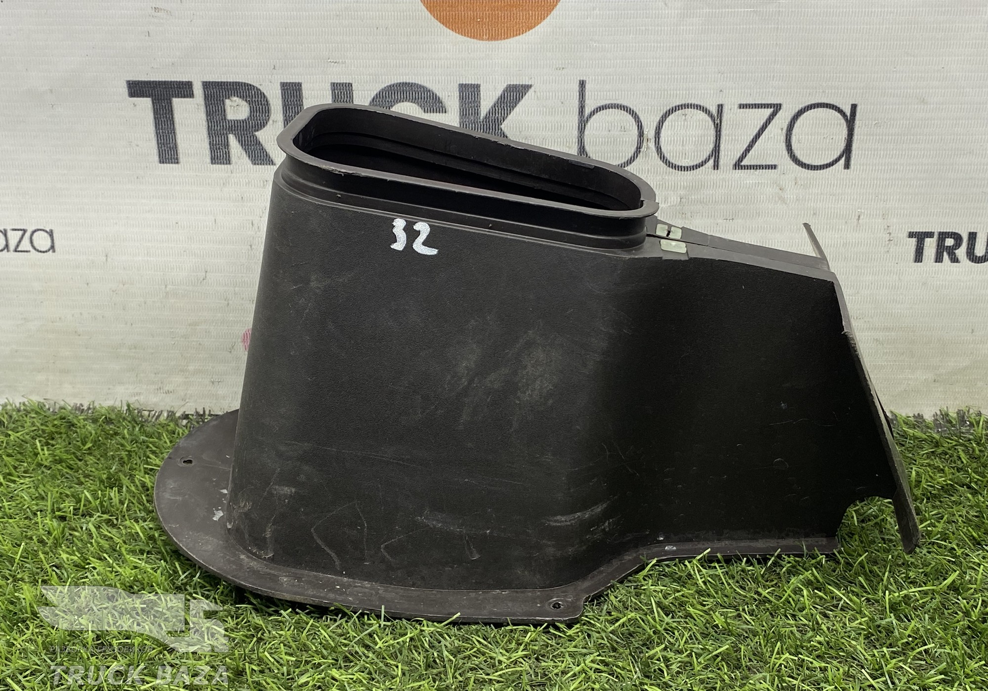 549013449015 Кожух рулевой колонки для КАМАЗ 54901