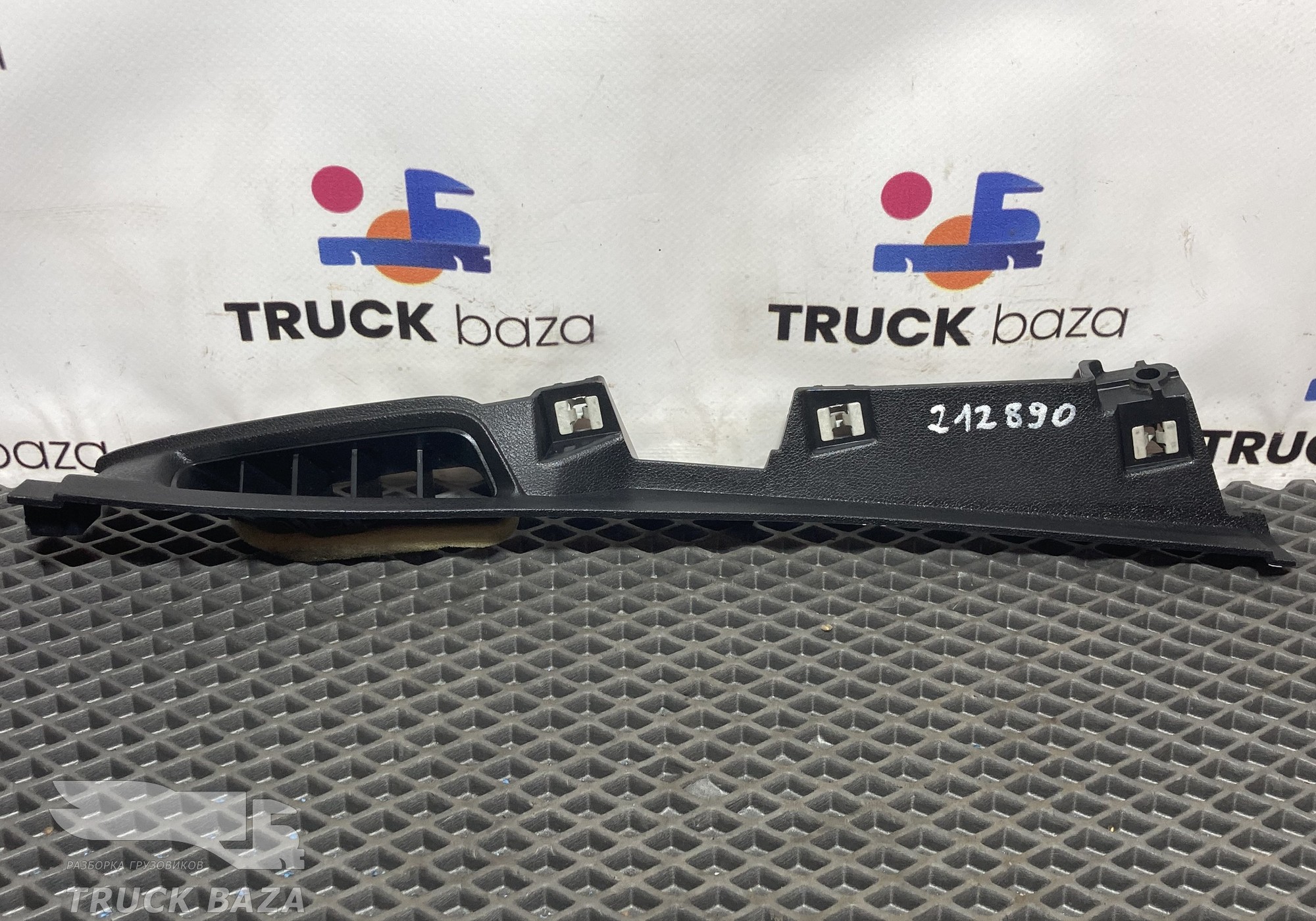 2275349 Панель боковая левая для Scania 6-series R (с 2016)