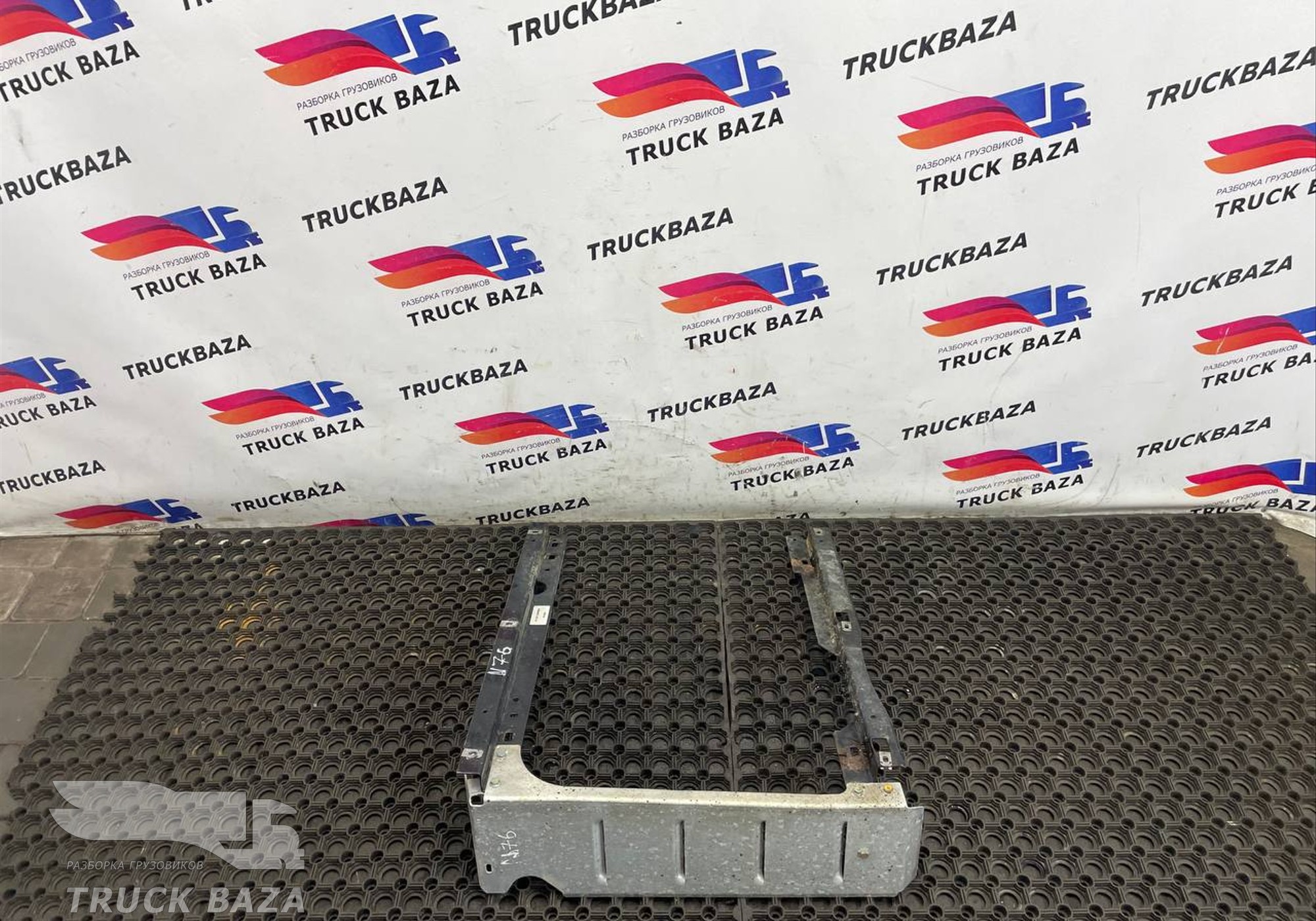 81151100613 Экран тепловой глушителя для Man TGX TG3 (с 2020)