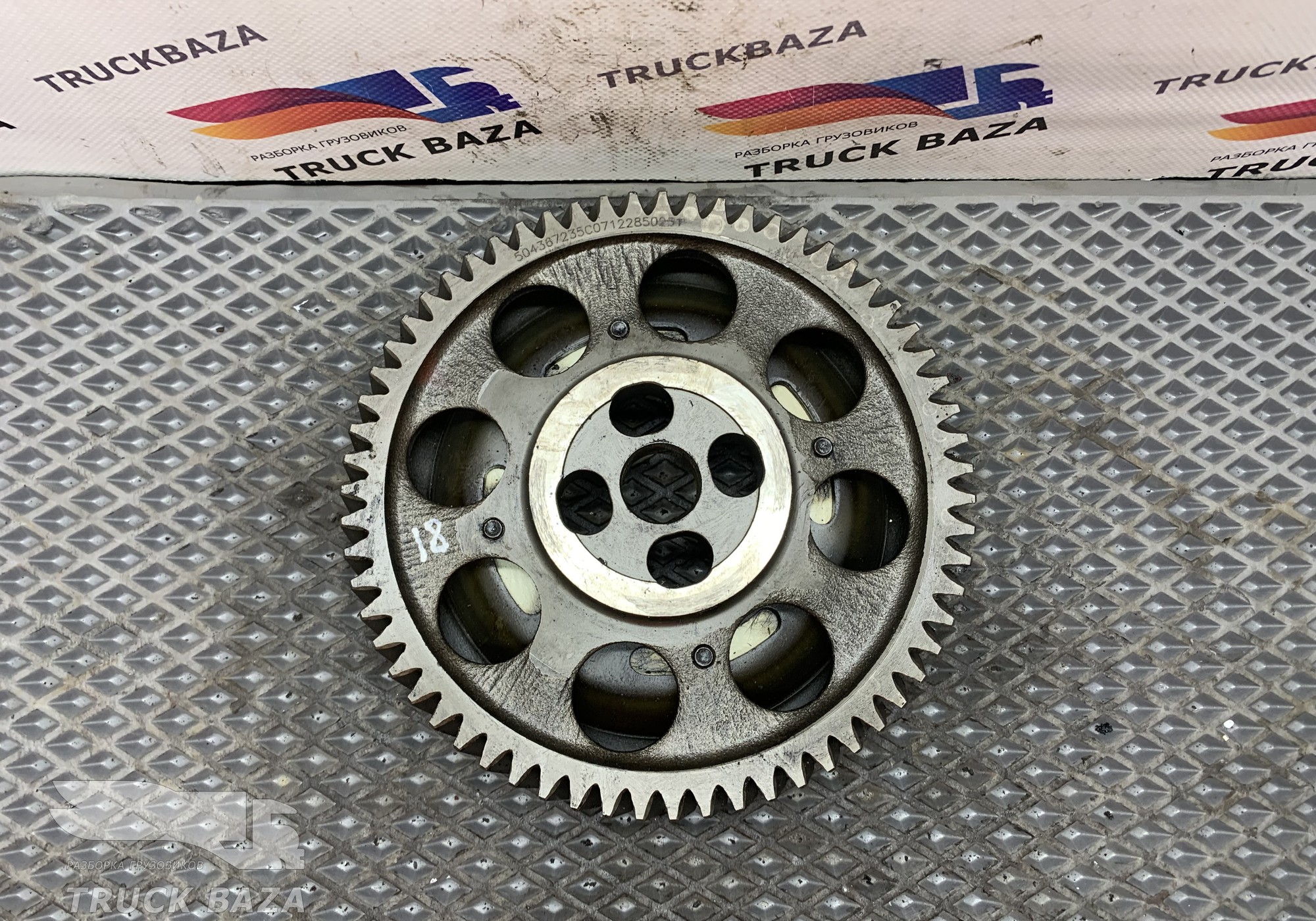504367235 Шестерня распредвала для Iveco EuroTech
