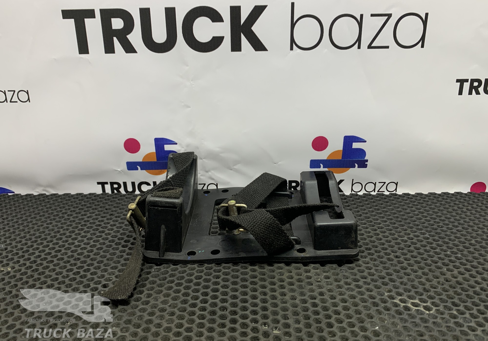 DZ13241290100 Кронштейн домкрата для Shacman F3000 (с 2009)