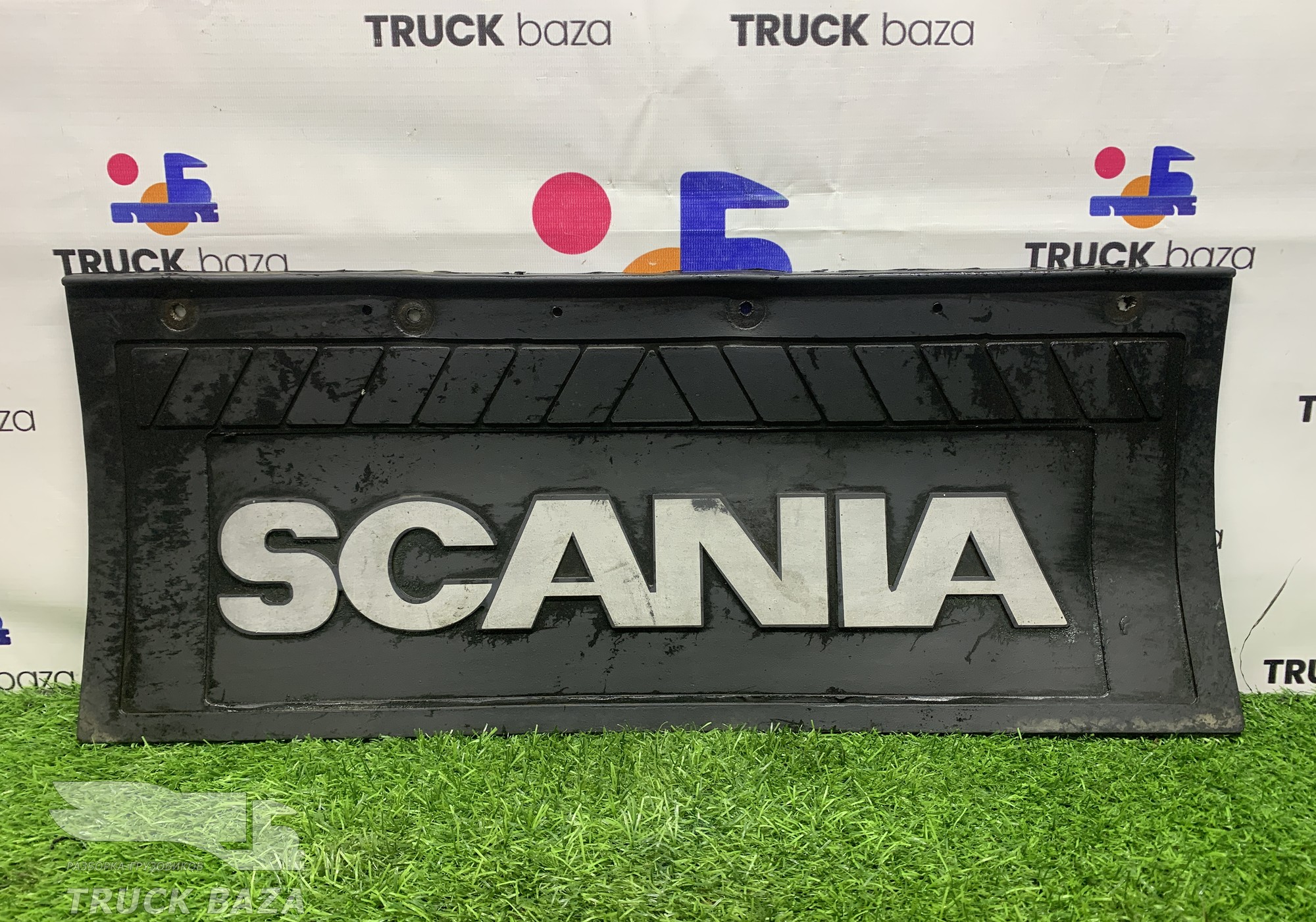 1947543 Брызговик заднего крыла