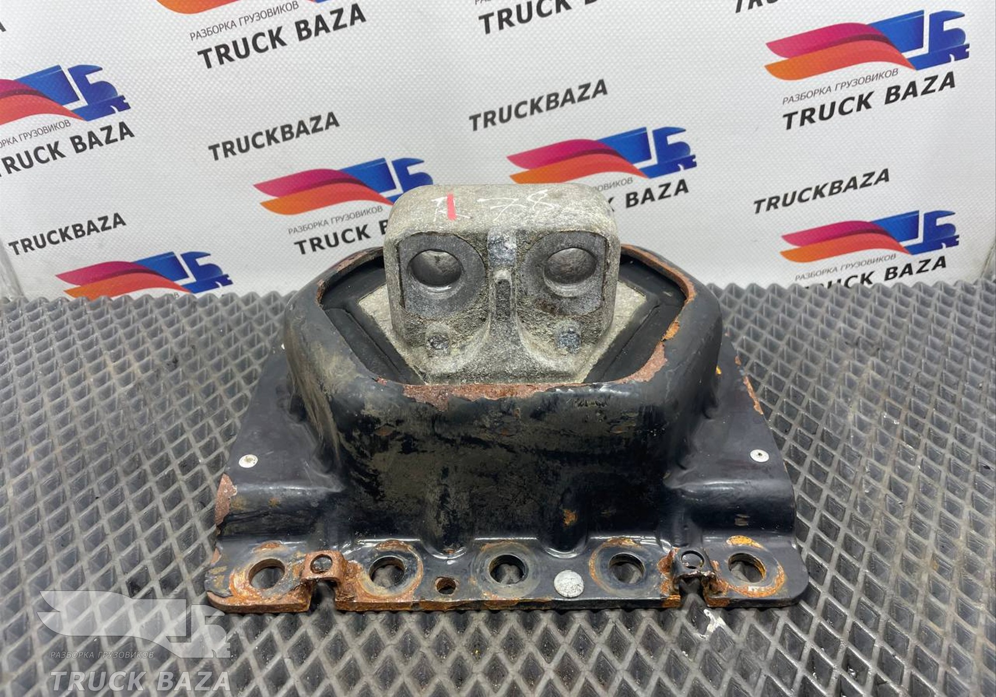 7420499469 Опора двигателя для Renault Premium II (с 2005 по 2013)