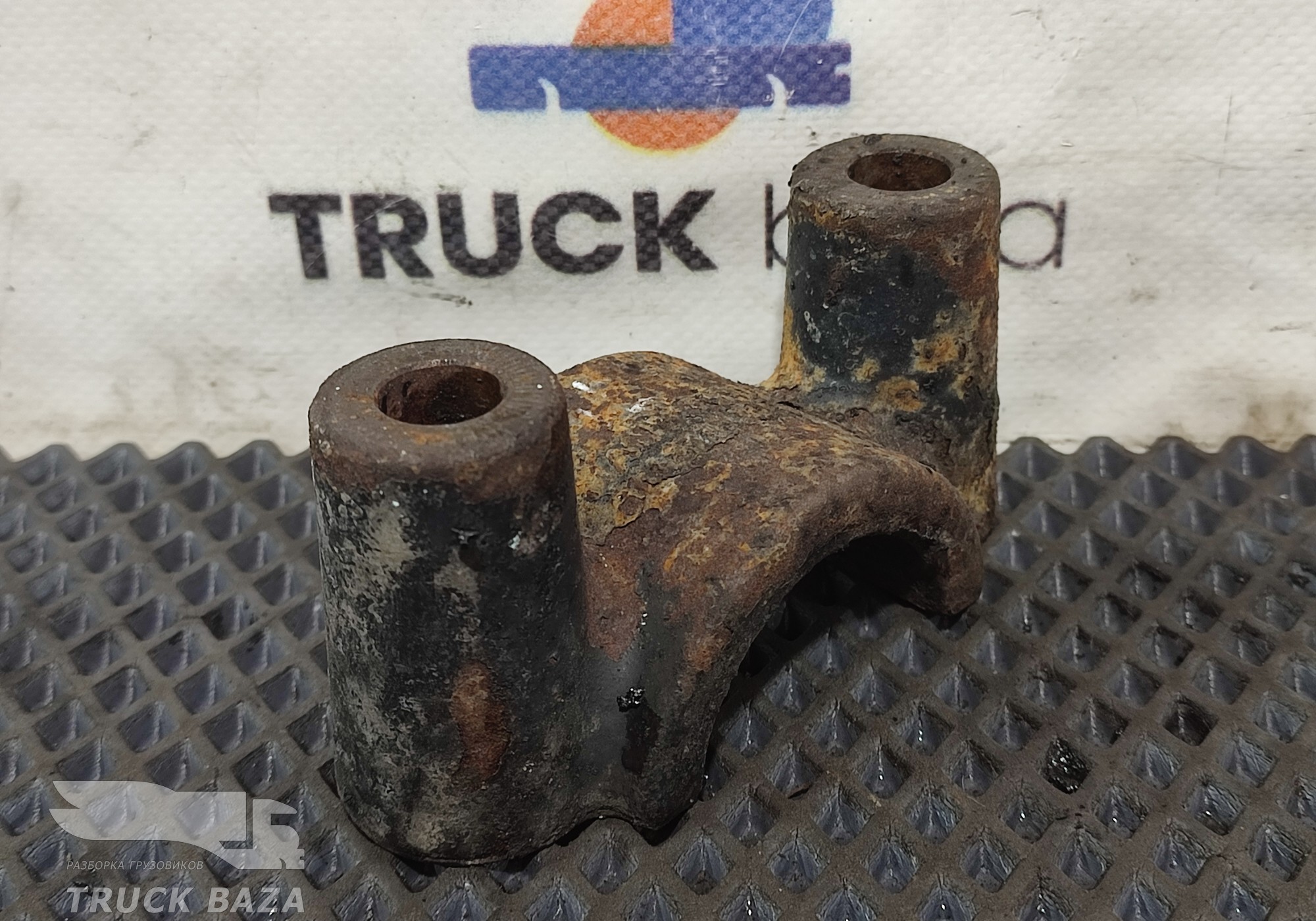 81437183059 Кронштейн стабилизатора подвески