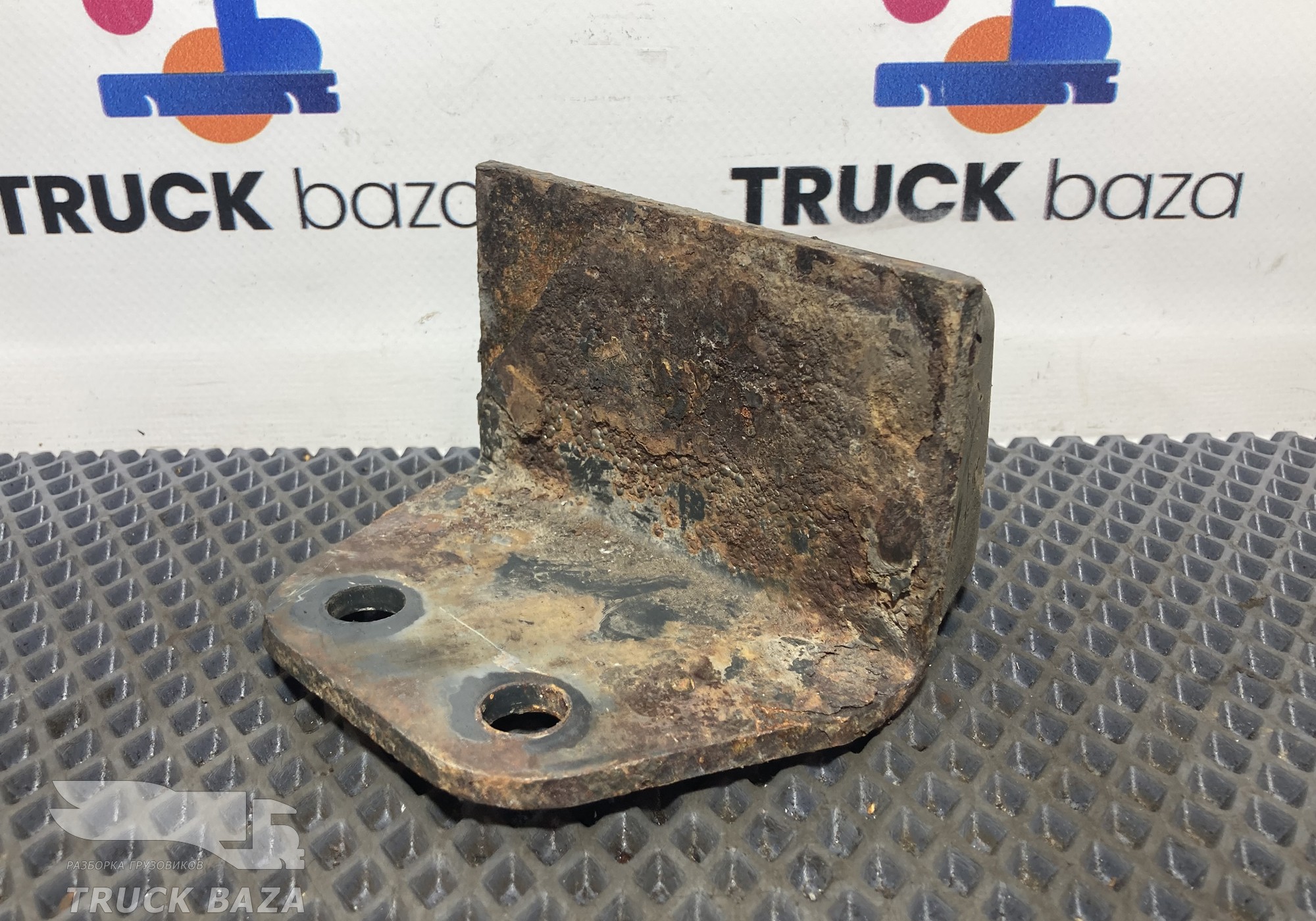 1370142 Отбойник задней рессоры