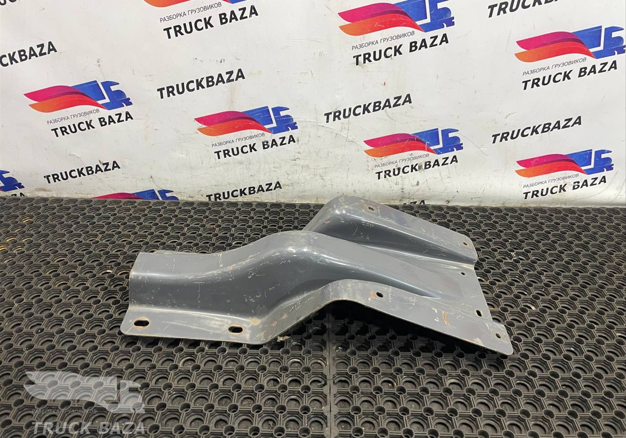 5010602002 Кронштейн воздушного фильтра для Renault Magnum IV DXi (с 2005 по 2013)