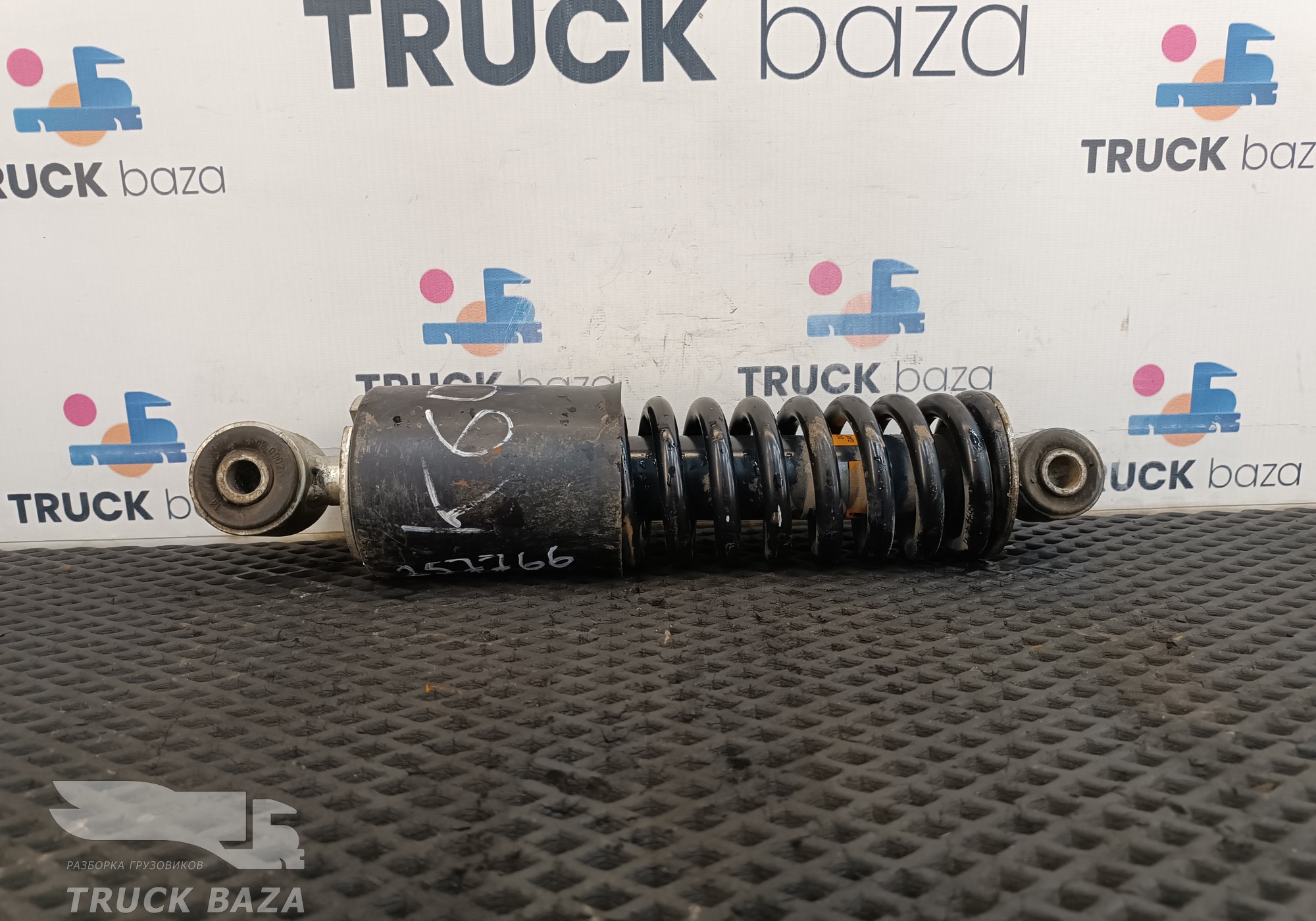 A3758900819 Амортизатор кабины передний для КАМАЗ 5490 (с 2013)