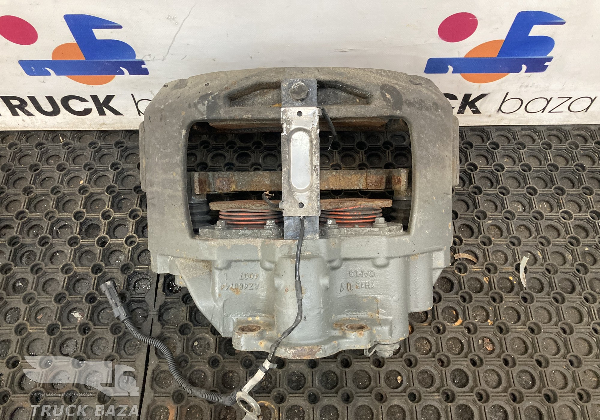 AZ4007444007 Суппорт левый задний для Sinotruk Sitrak C7H
