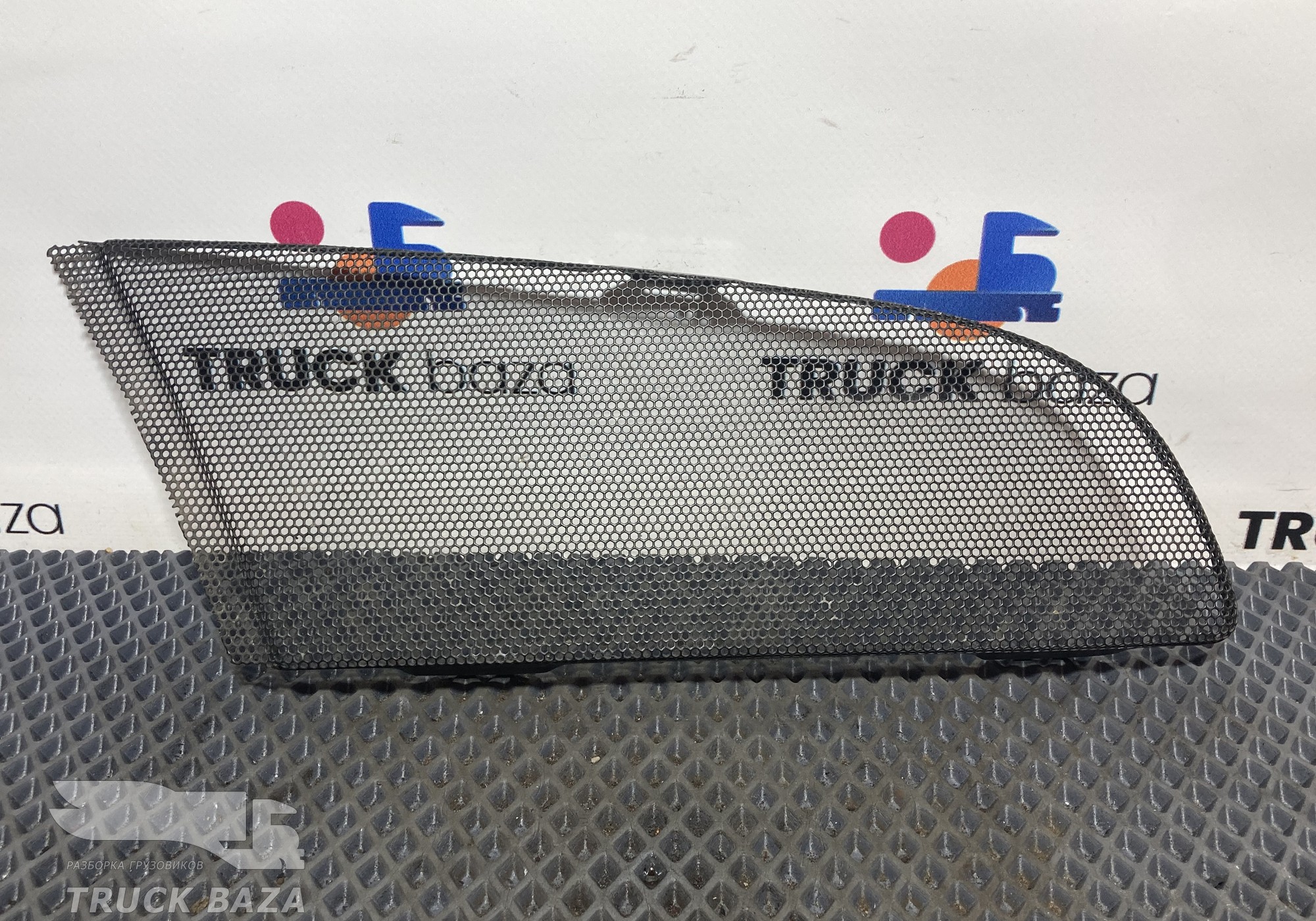 1870596 Сетка решетки радиатора