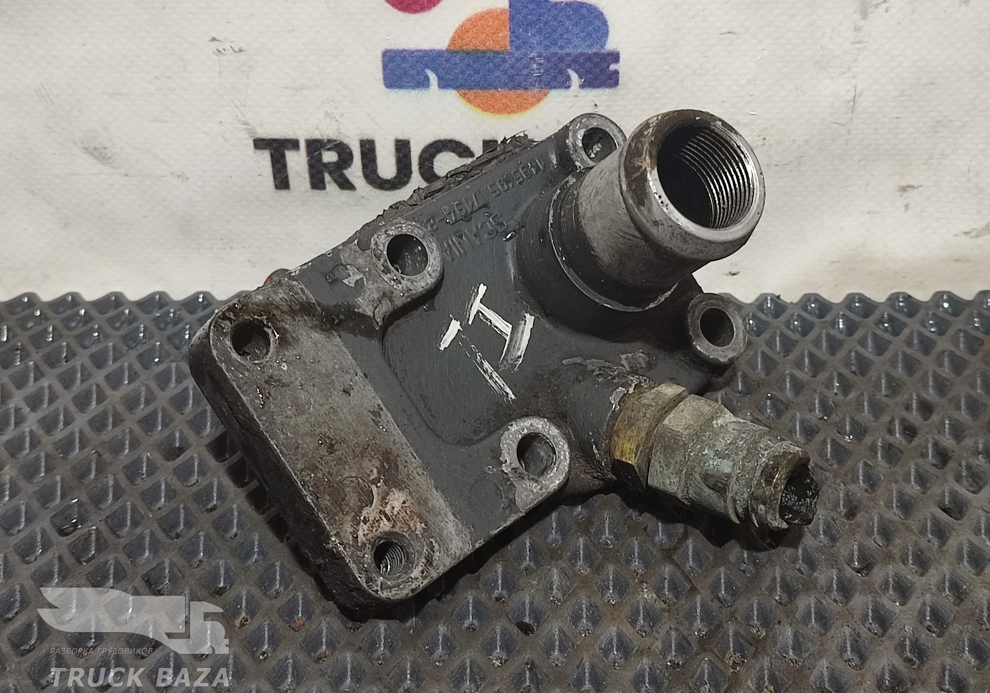 1495195 Фланец маслянного щупа