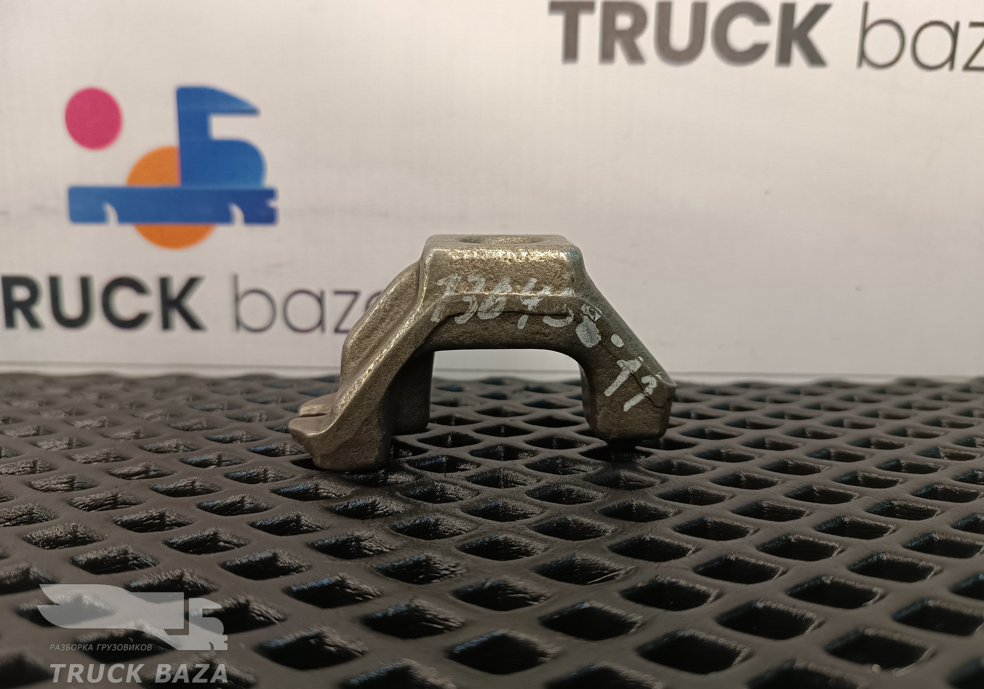 A5410780535 Кронштейн форсунки двигателя для Mercedes-Benz Axor II (с 2004 по 2010)