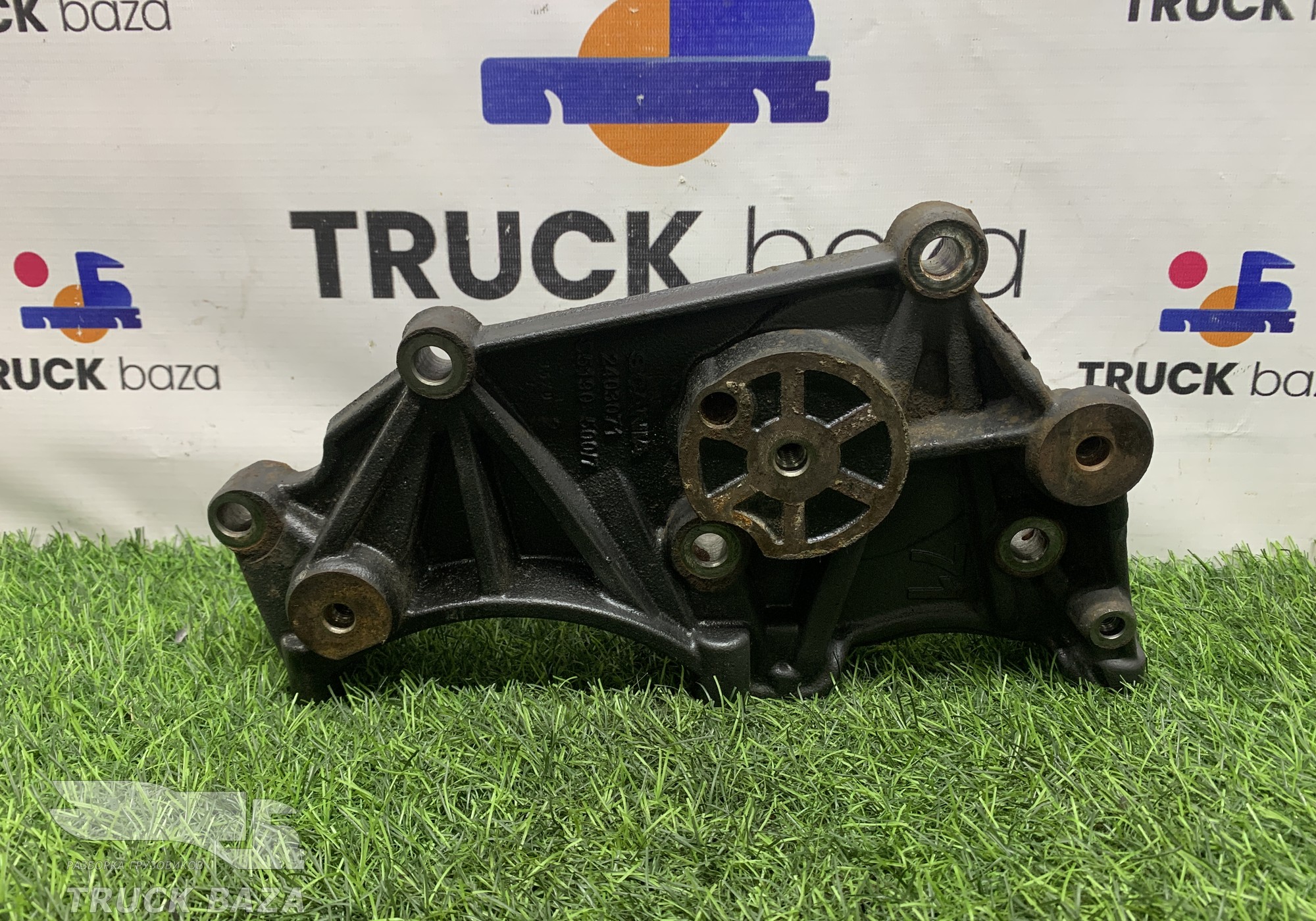 2403071 Кронштейн компрессора кондиционера