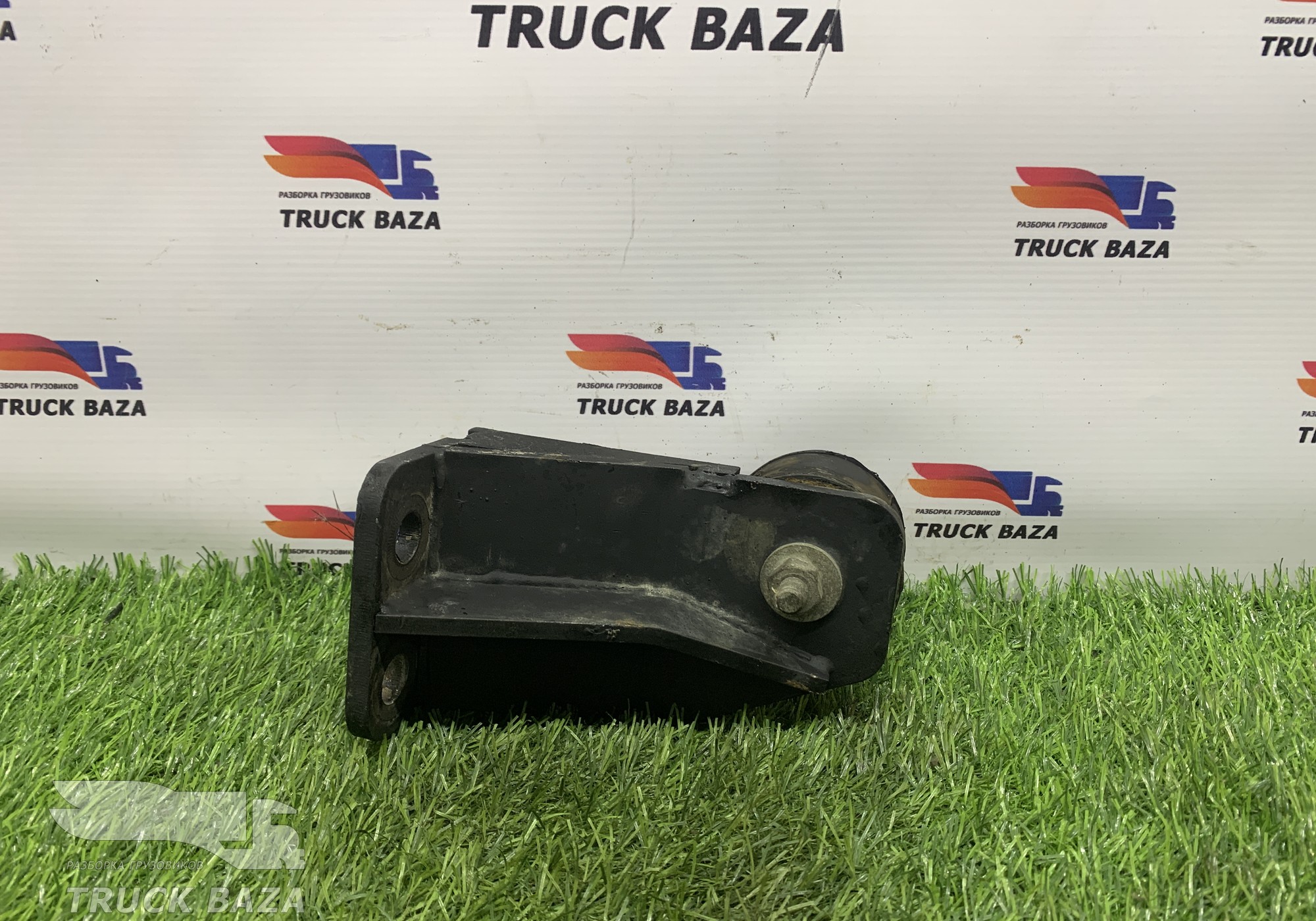 Кронштейн КПП левый для КАМАЗ 54901