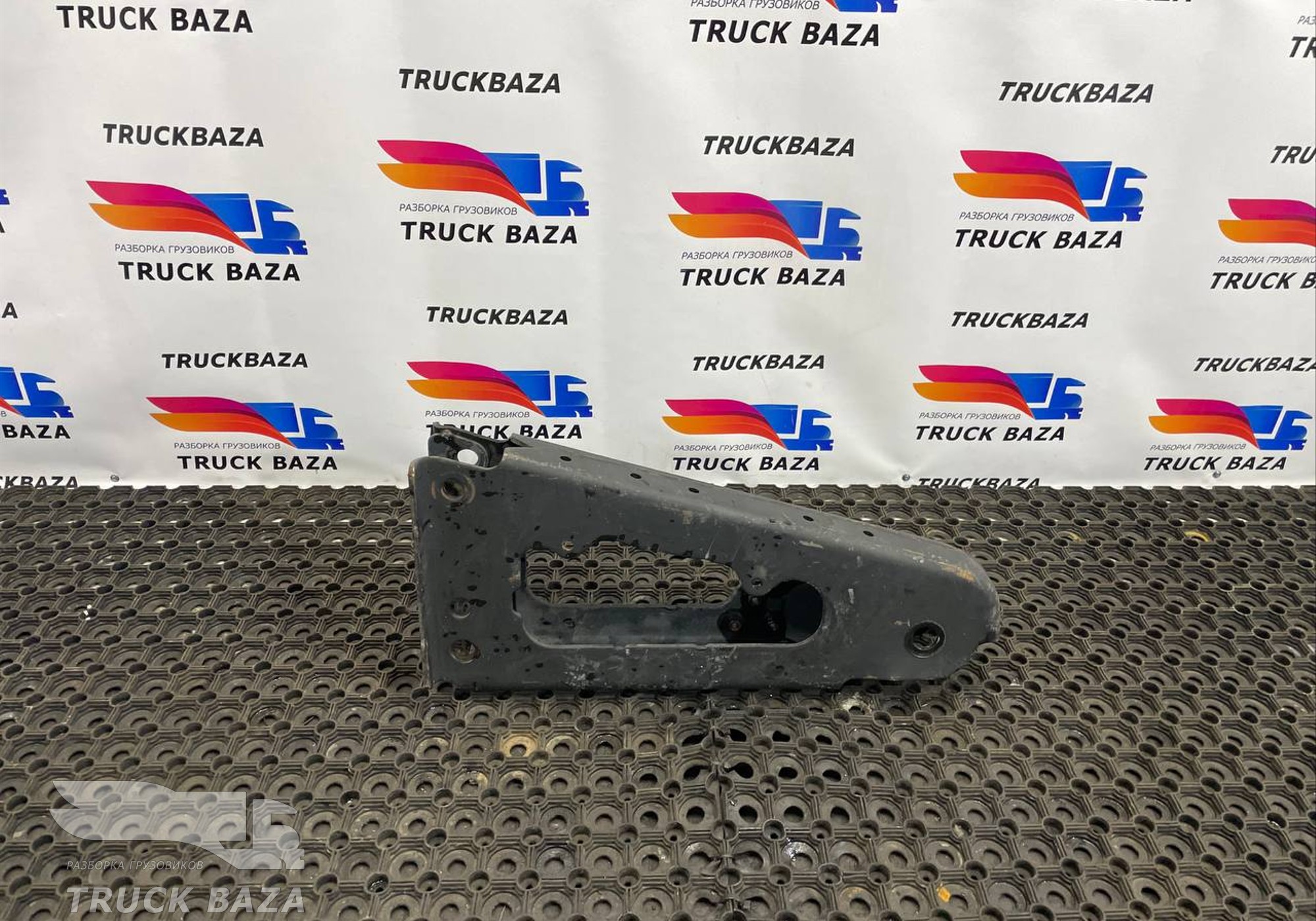 9603101260 Кронштейн кабины левый для Mercedes-Benz Actros New Actros MP4 (с 2011)