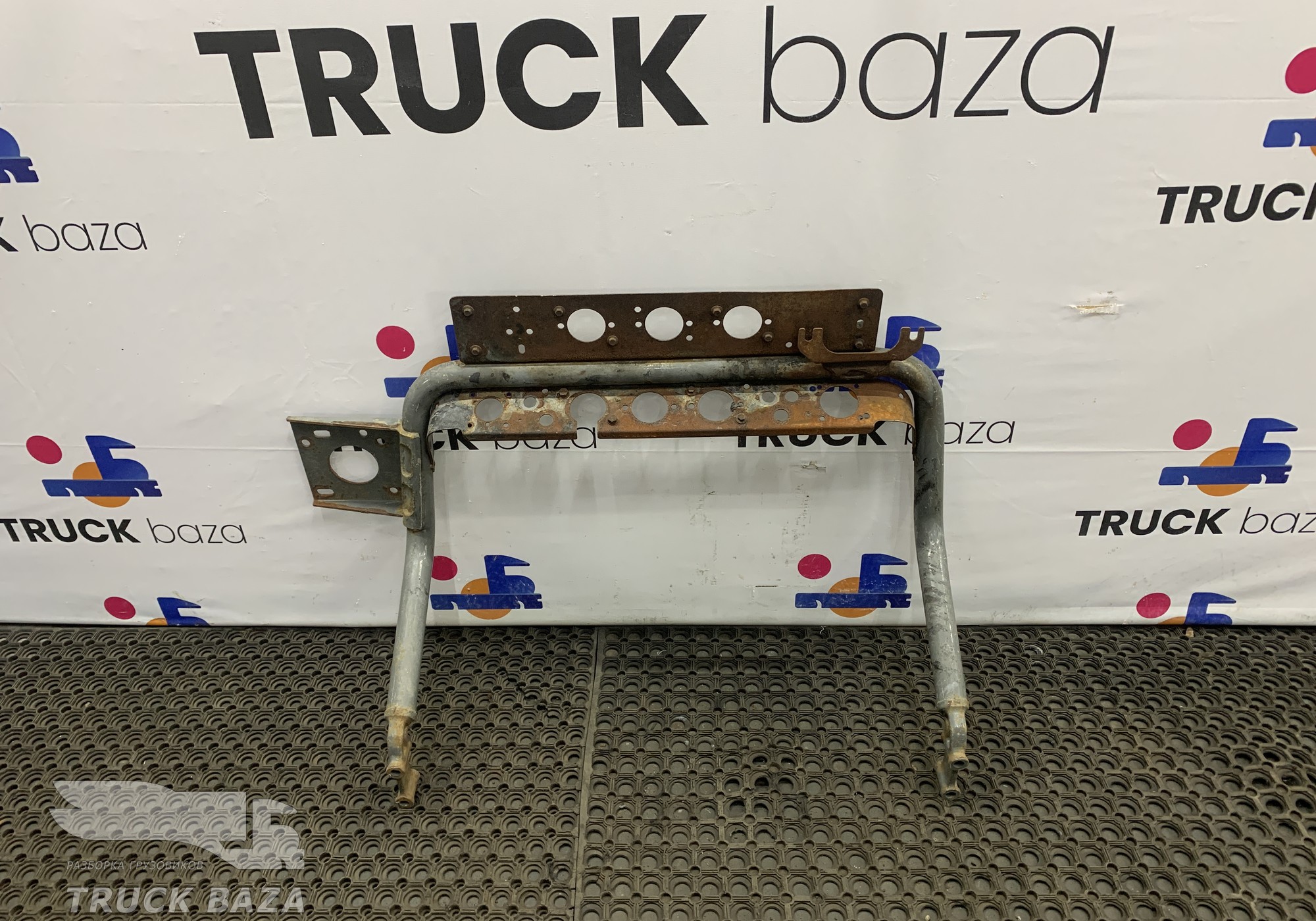 712W517150123 Кронштейн перекидок для Sinotruk Sitrak C7H