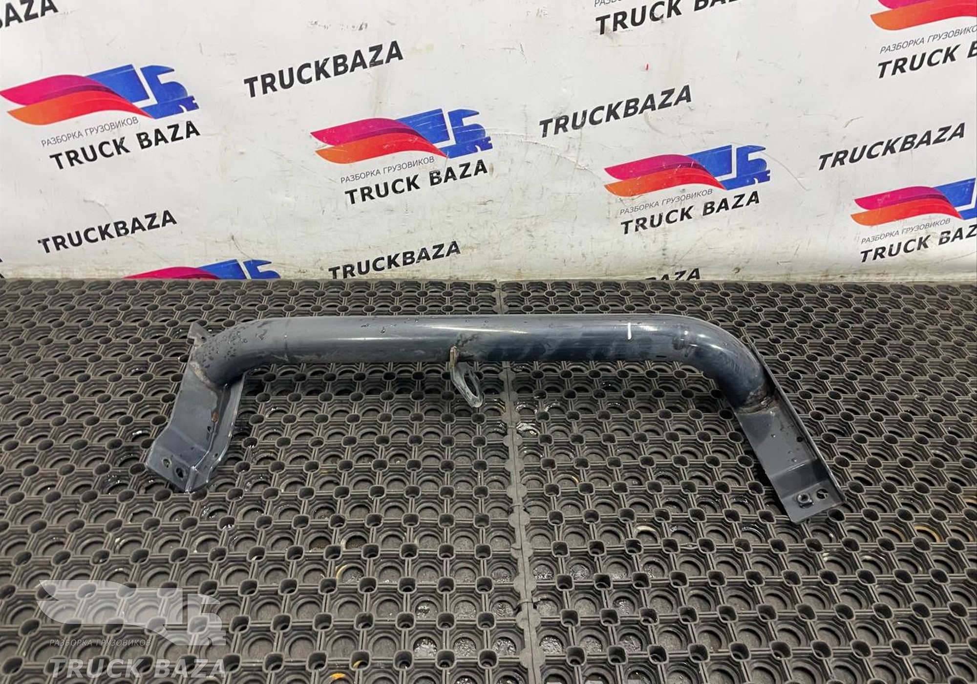 81615405078 Кронштейн корпуса подножек правый для Man TGX II (с 2012)