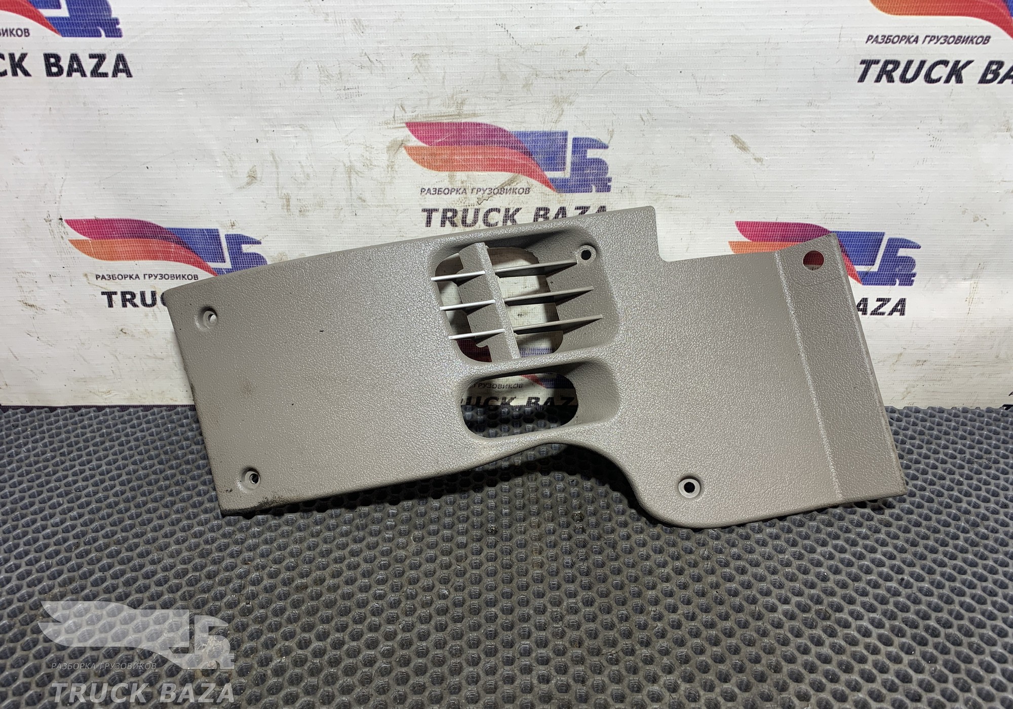 1652247 Накладка торпедо правая для Daf 95XF