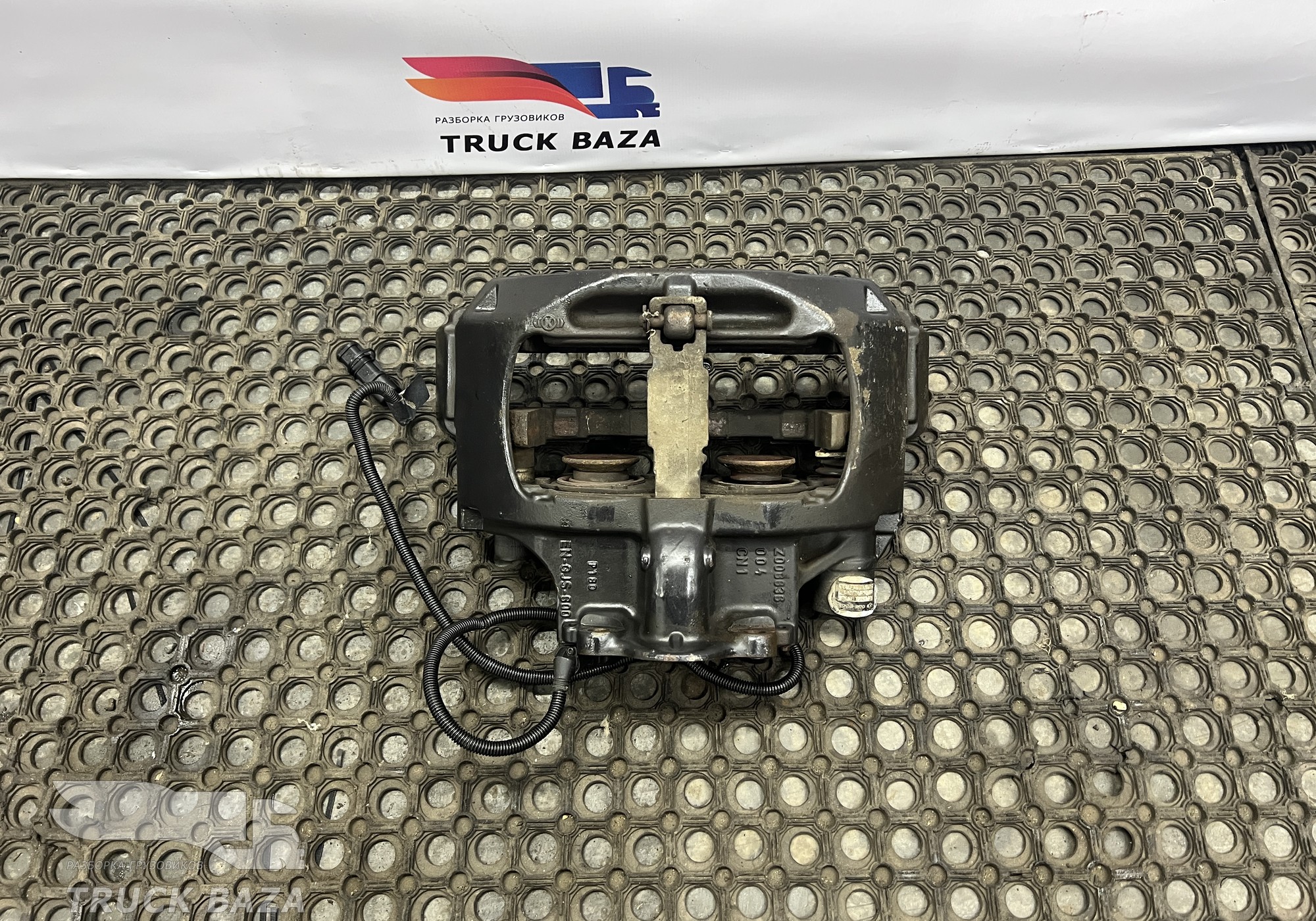 81508046607 Суппорт передний левый/задний правый для Man TGX