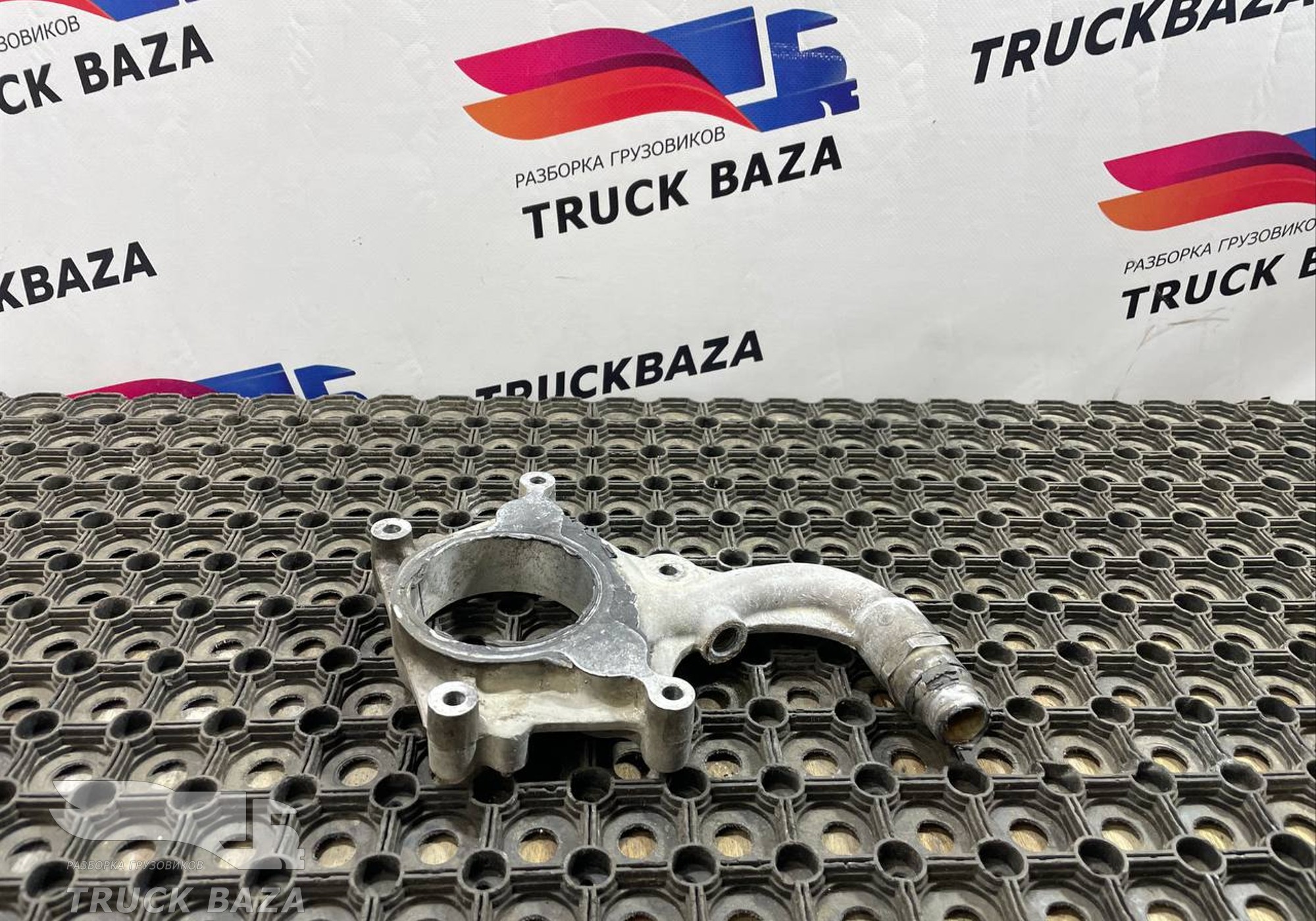 51095403070 Фланец двигателя системы охлаждения для Man TGX II (с 2012)