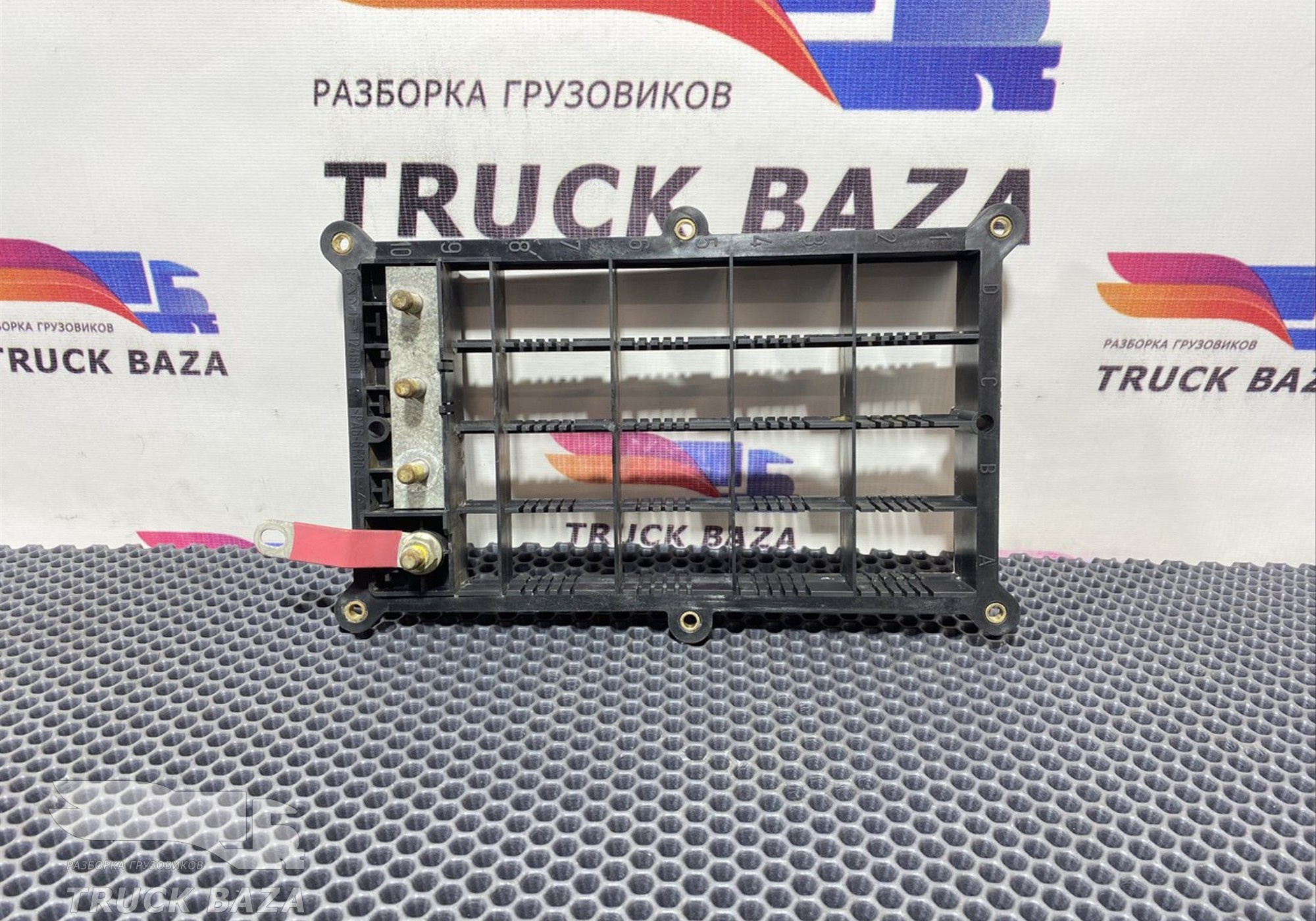 1365787 Рамка проводки для Daf CF