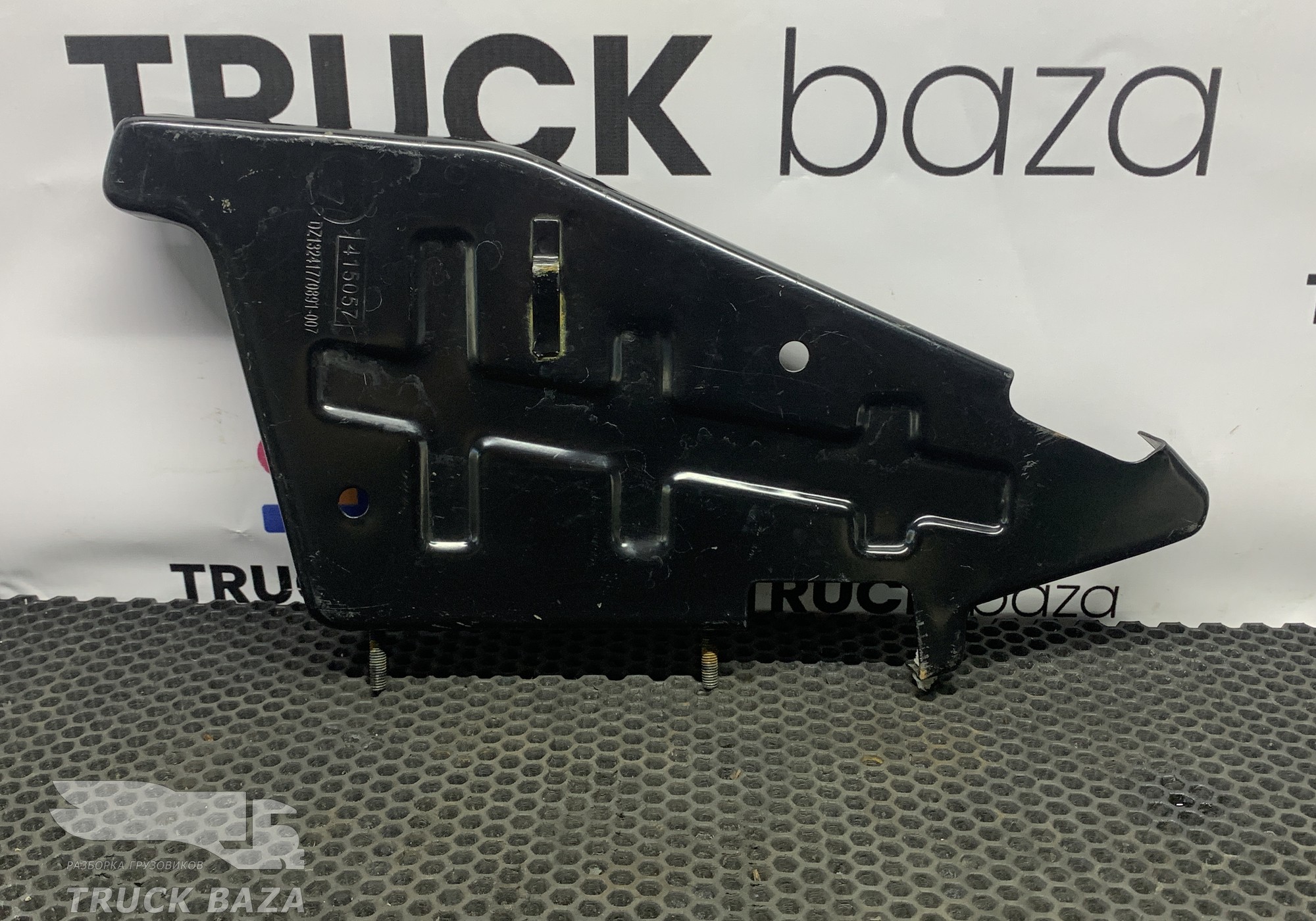 DZ13241770891 Кронштейн для Shacman F3000 (с 2009)