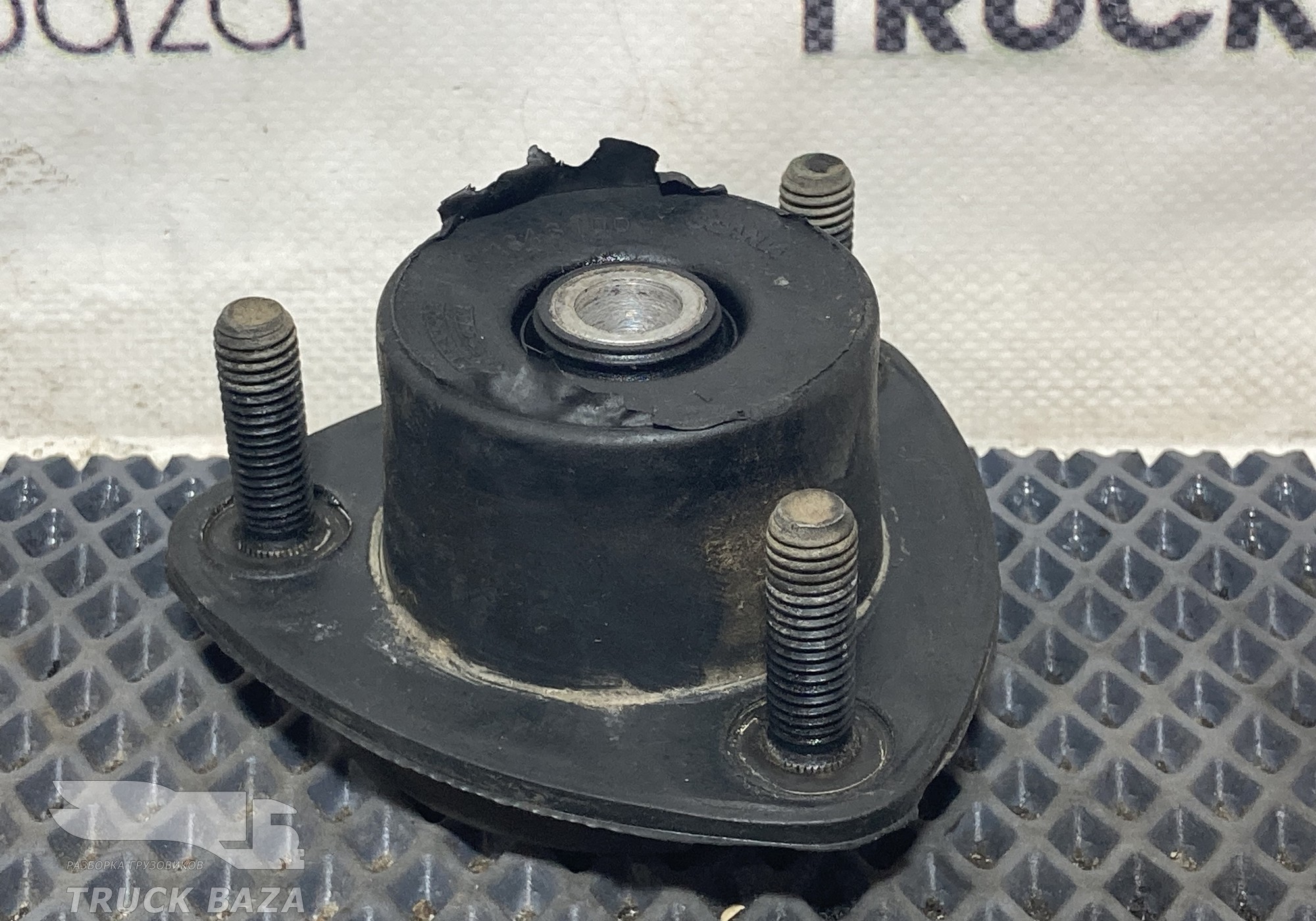 1343100 Опора переднего амортизатора верхняя