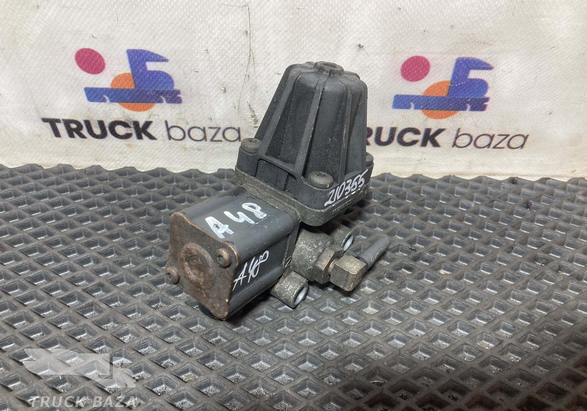 A0044310306 Регулятор давления AdBlue для Mercedes-Benz