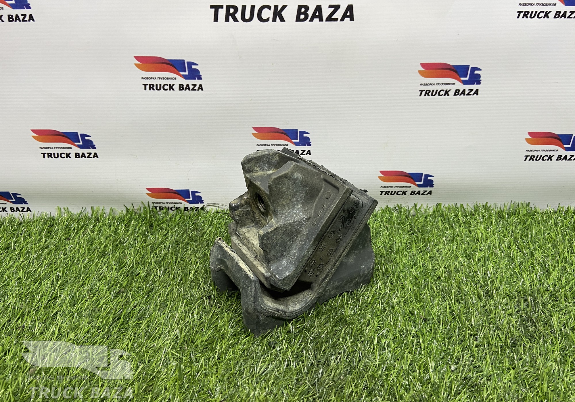 1806735 Подушка двигателя передняя для Daf XF105 (с 2005)