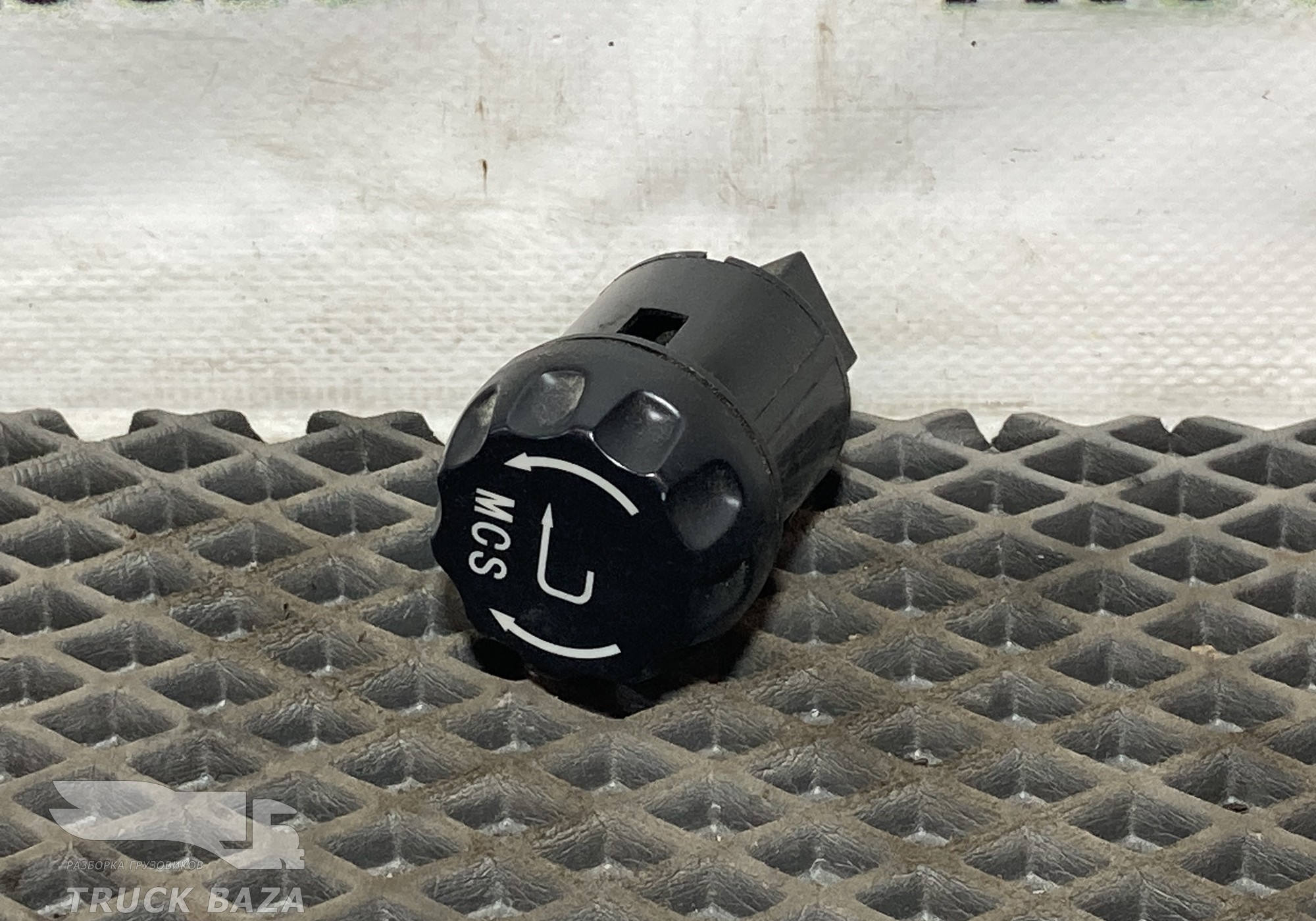 WG9918580013 Кнопка управления меню панели для Sinotruk Sitrak C7H