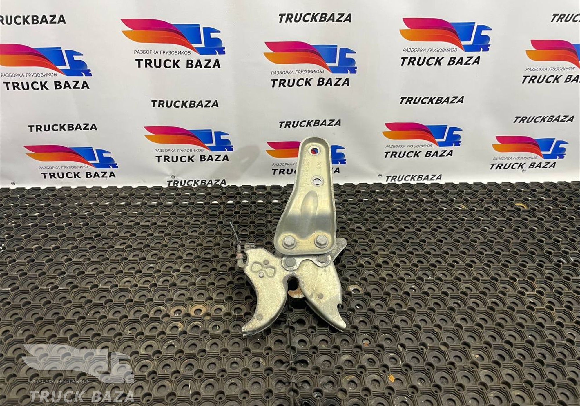 A9603101683 Замок кабины для Mercedes-Benz Actros New Actros MP4 (с 2011)