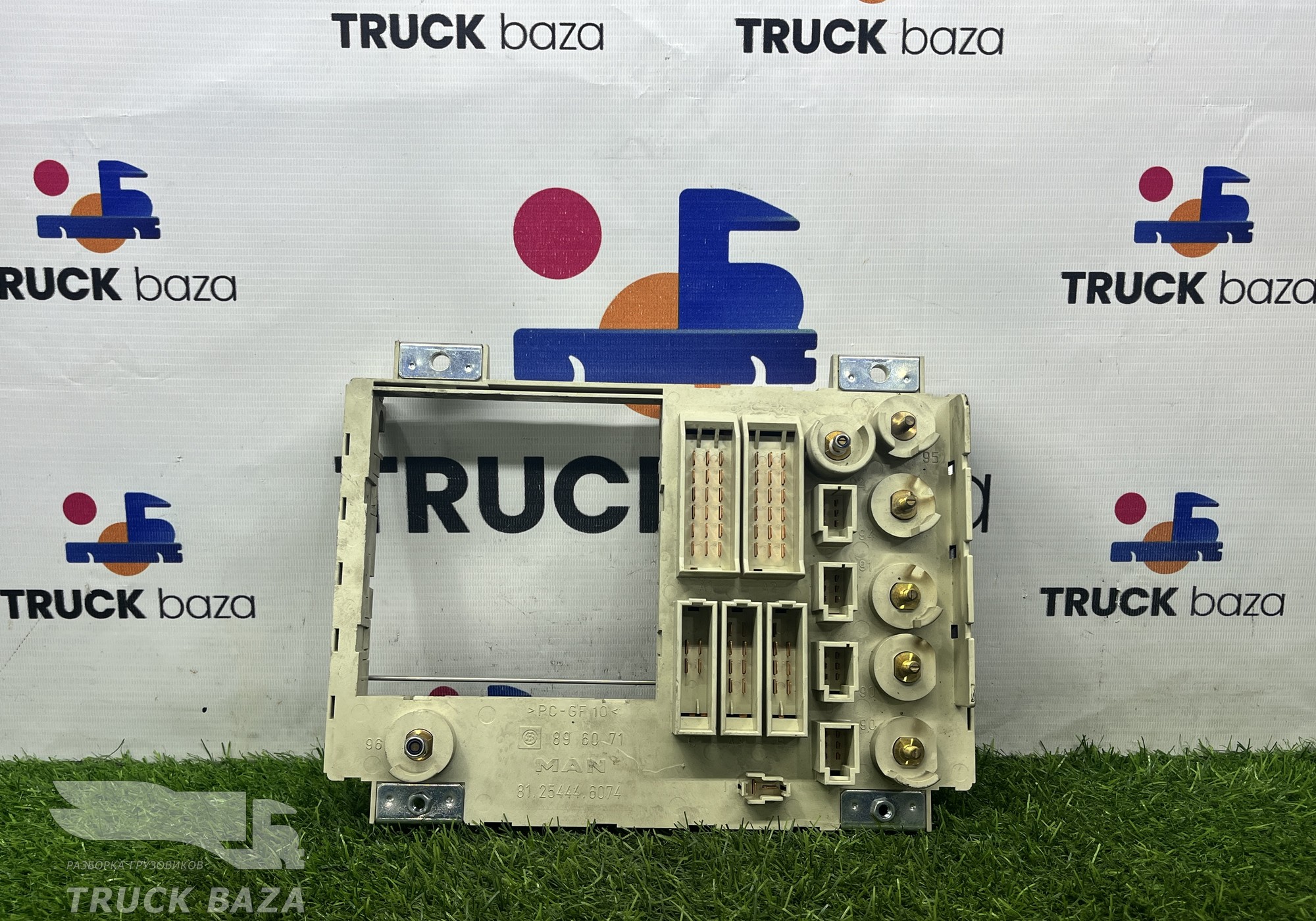 81254446074 Блок предохранителей для Man TGS I (с 2007)