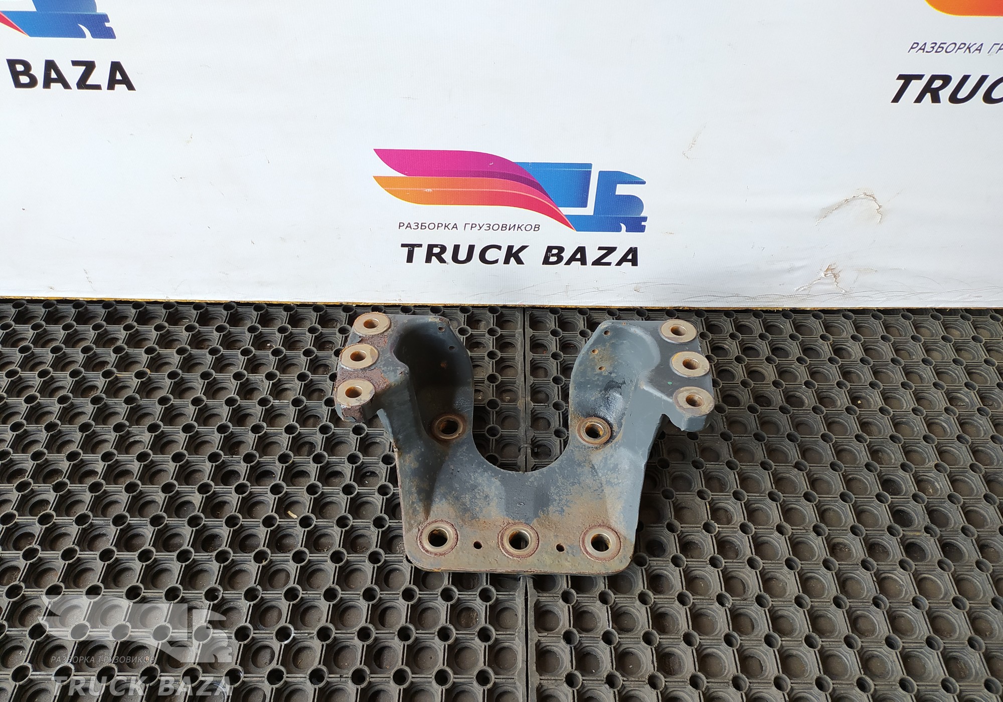 1275779 Кронштейн ГУРа для Daf
