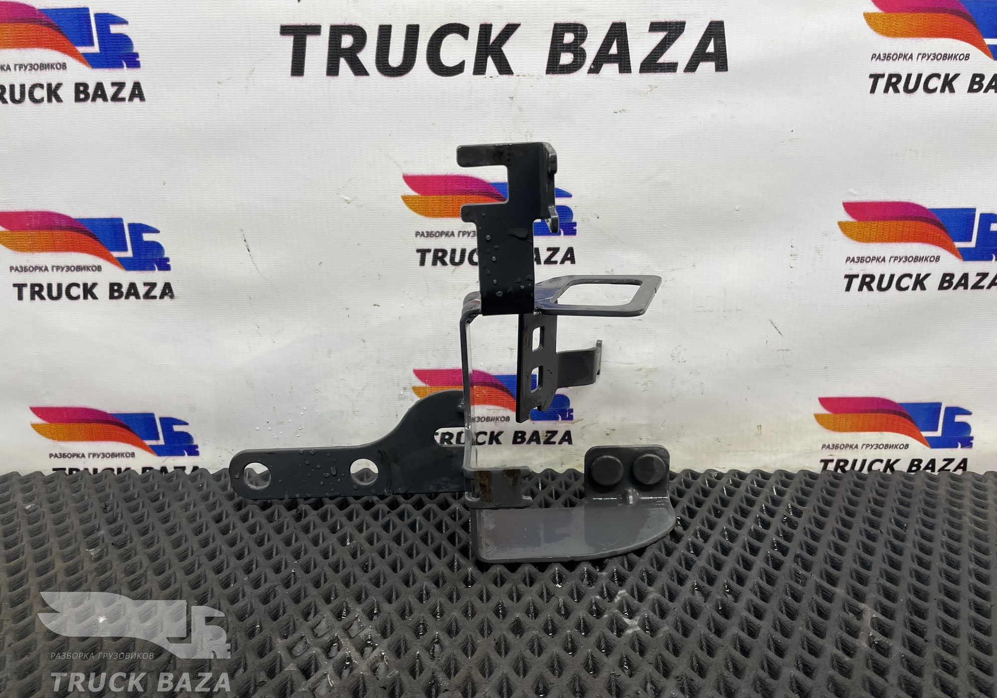7422094240 Кронштейн проводки для Volvo