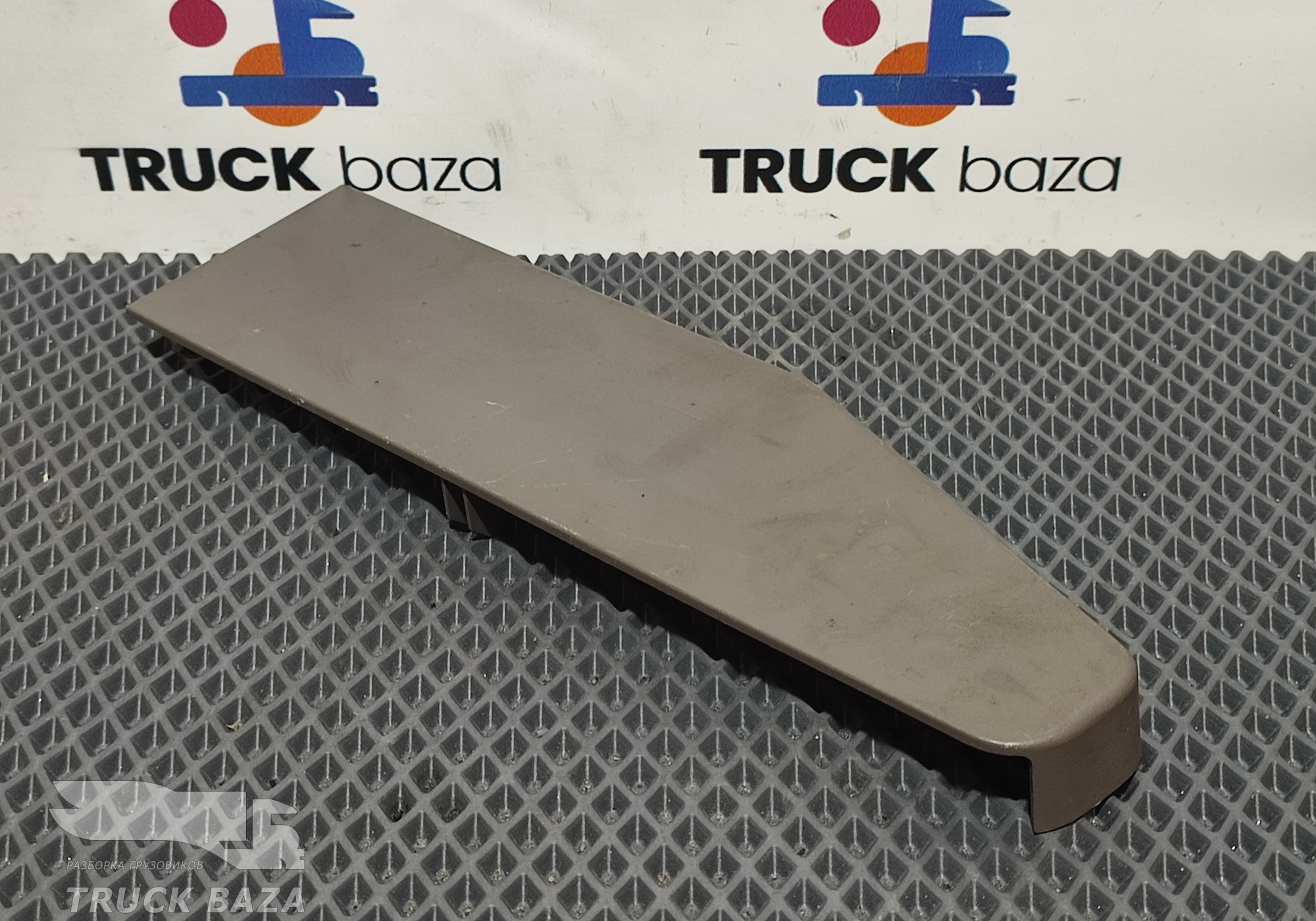 2356554 Заглушка салона правая для Scania 6-series R (с 2016)