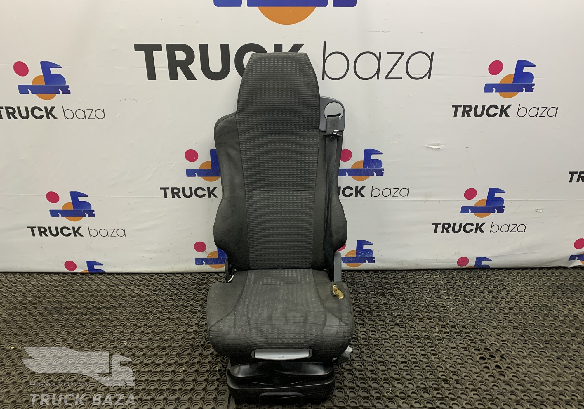 81623076419 Сиденье водительское пневматическое