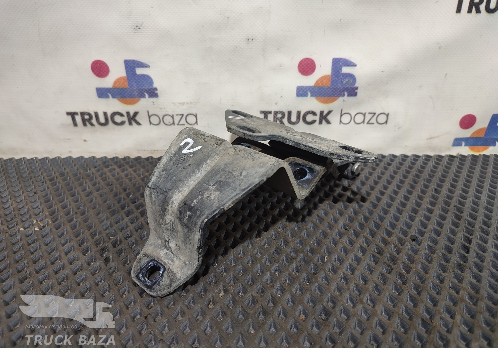81624400042 Петля капота для Man TGS II (с 2012)