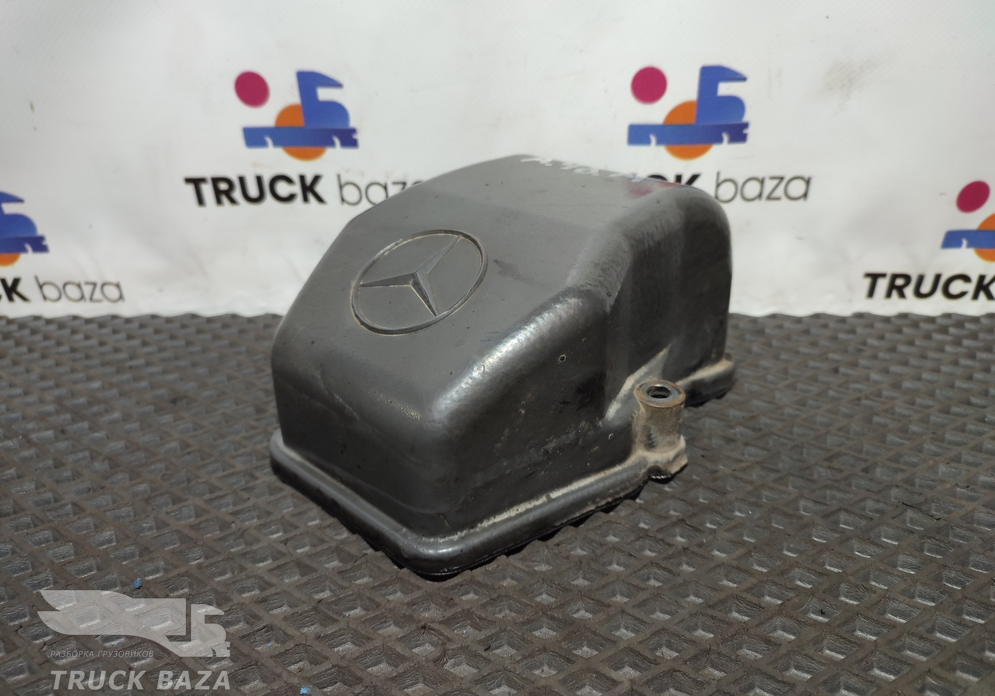 4570100930 Крышка ГБЦ клапанная для Mercedes-Benz Actros