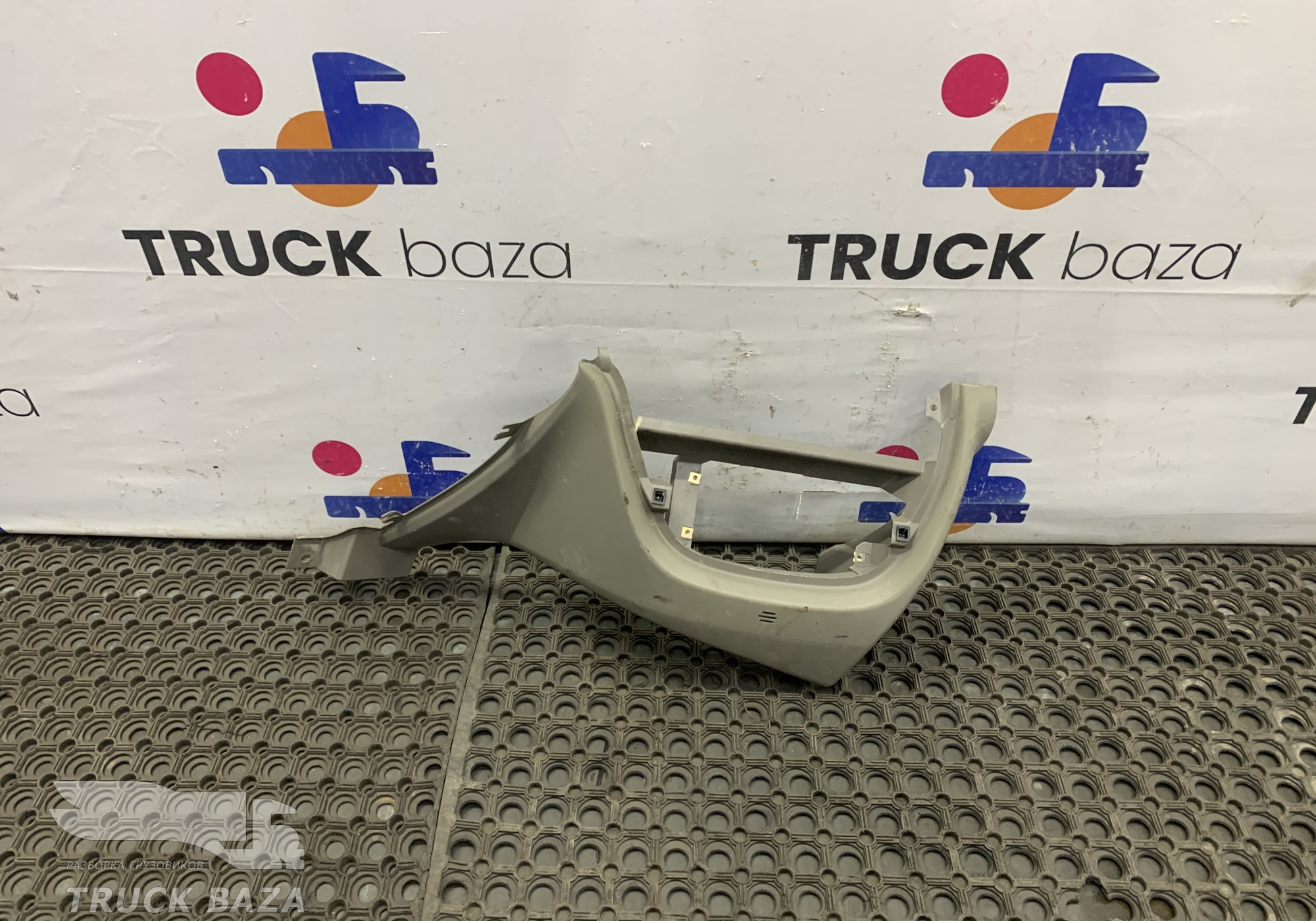 1634737 Накладка торпедо для Daf XF105 (с 2005)